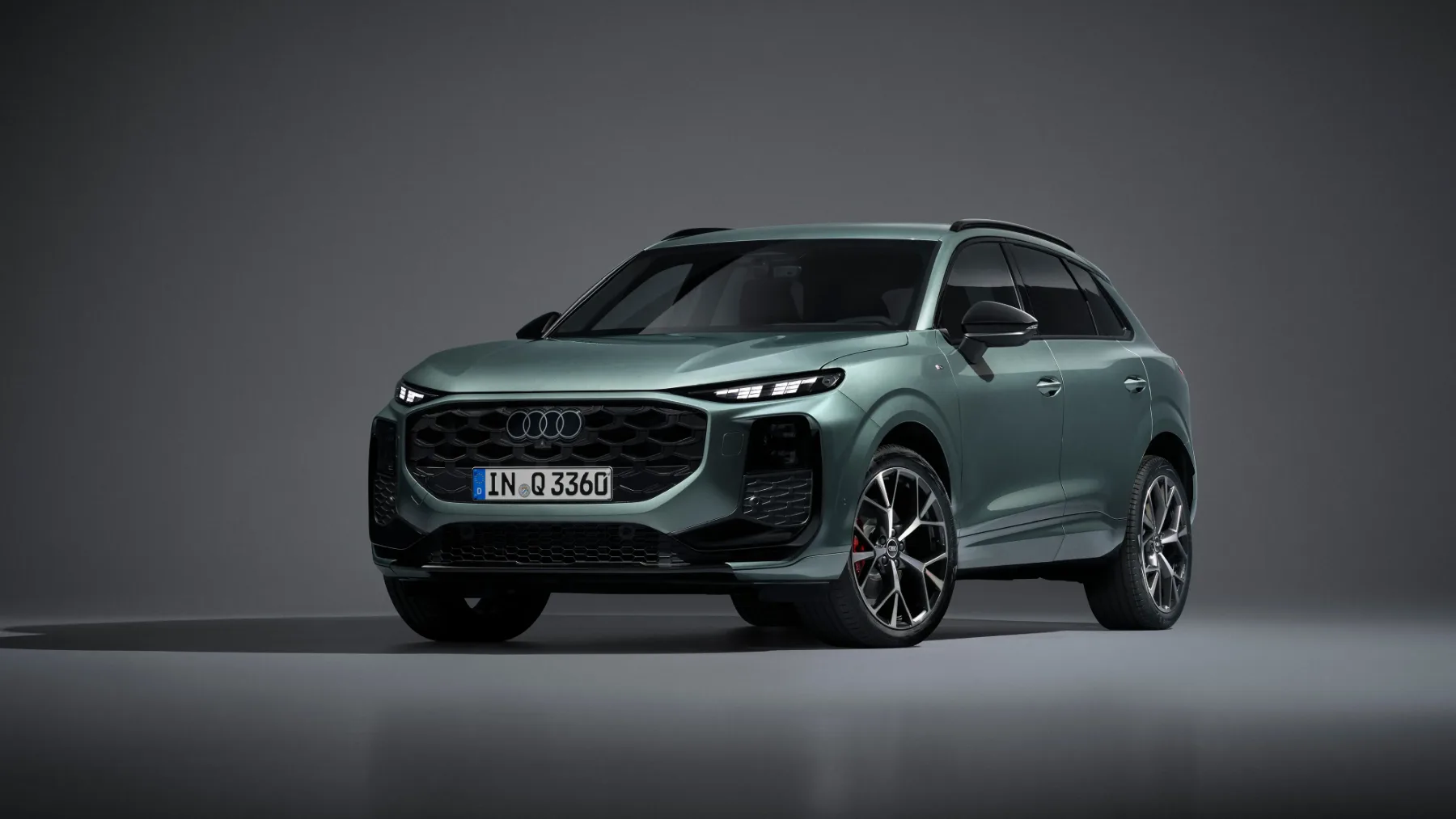 Popolnoma novi Audi Q3 (2025): Najbolj digitalen in prostorsko radodaren Q3 do zdaj!
