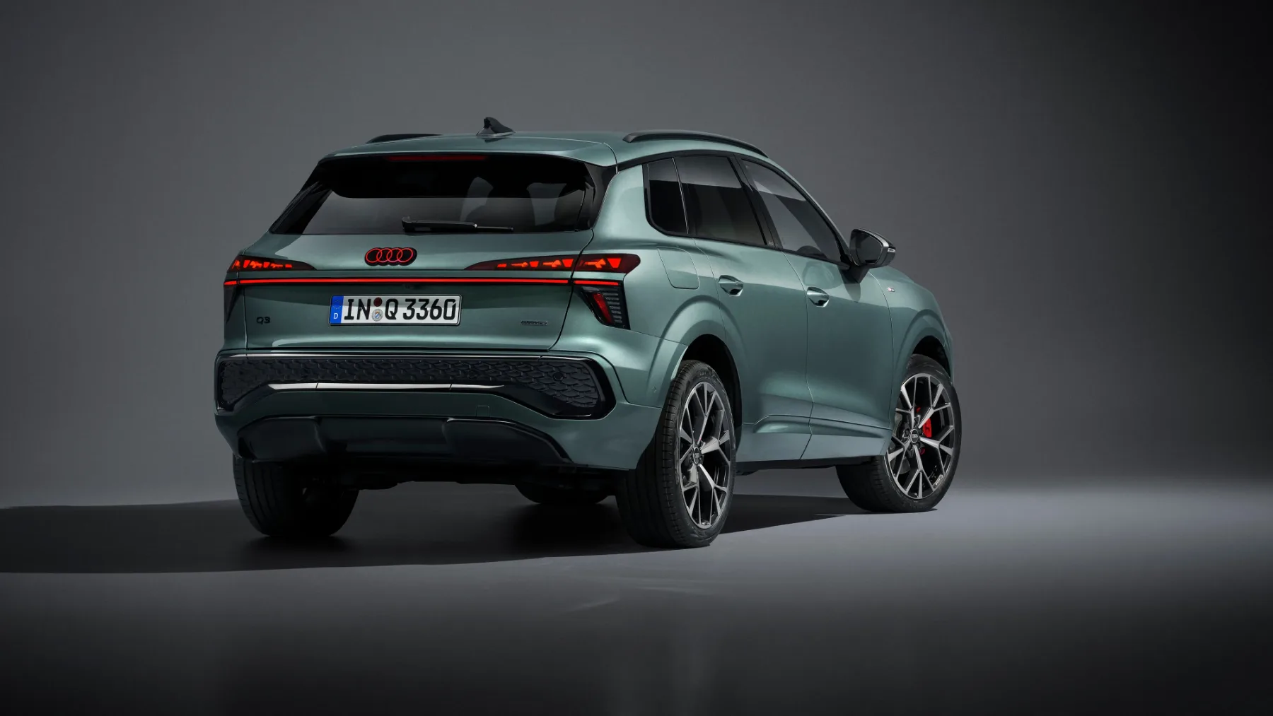 Popolnoma novi Audi Q3 (2025): Najbolj digitalen in prostorsko radodaren Q3 do zdaj!