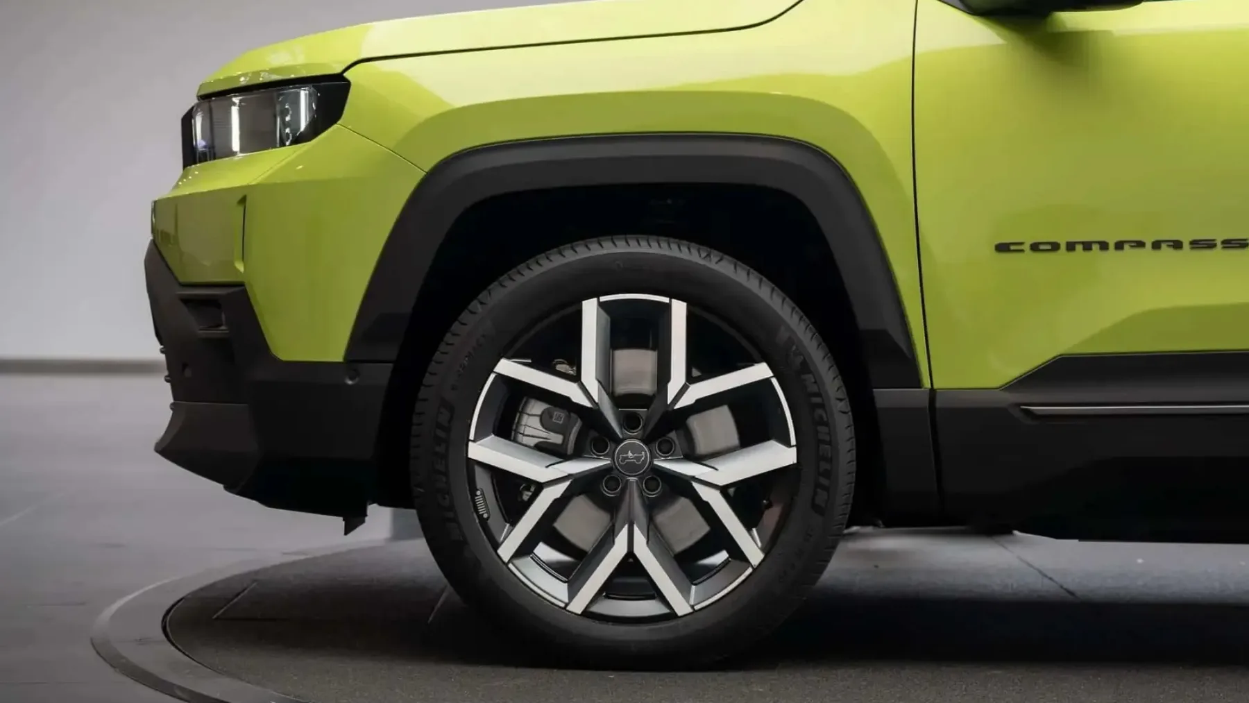 Popolnoma novi Jeep Compass 2026 : Električna bestija s “375” konji, ki je lahko tudi hibrid