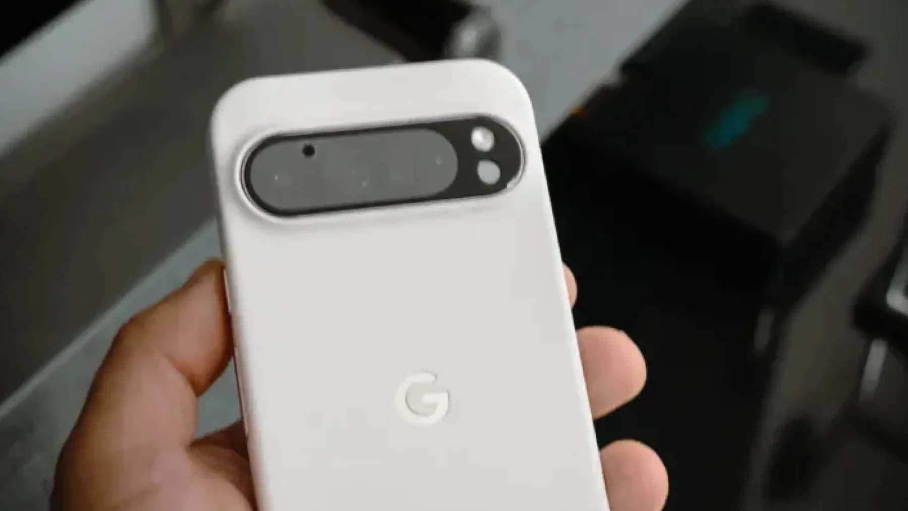 Popolnoma razkrit vstopni Google Pixel 10: Kamera v prostem padu – bo rešilna bilka vsaj ekran?