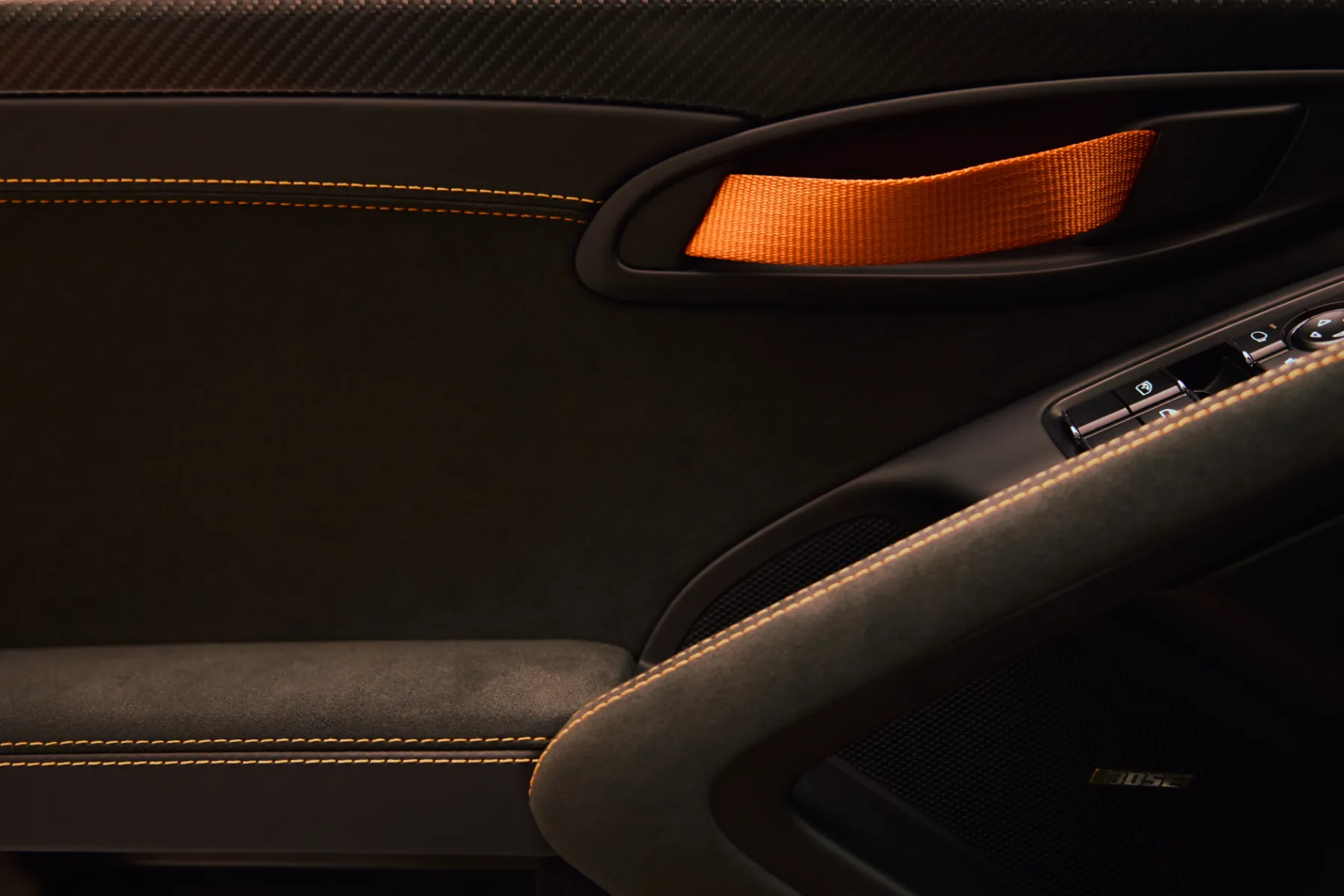 Porsche 718 Cayman GT4 RS Manthey Kit “De Tulp”: ekskluzivna oranžna raketa za Nizozemsko