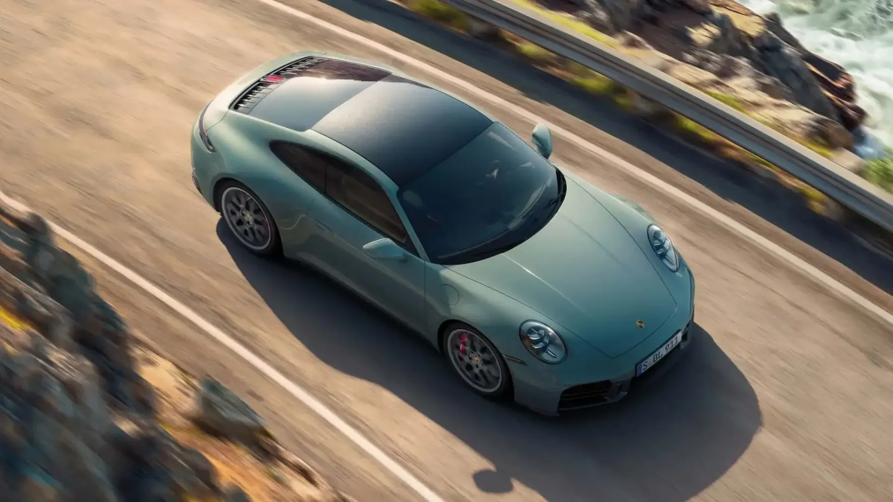 Porsche 911 Carrera 4S : sedaj kot kupe, kabrio in targa – več moči, več pogona, več… evrov