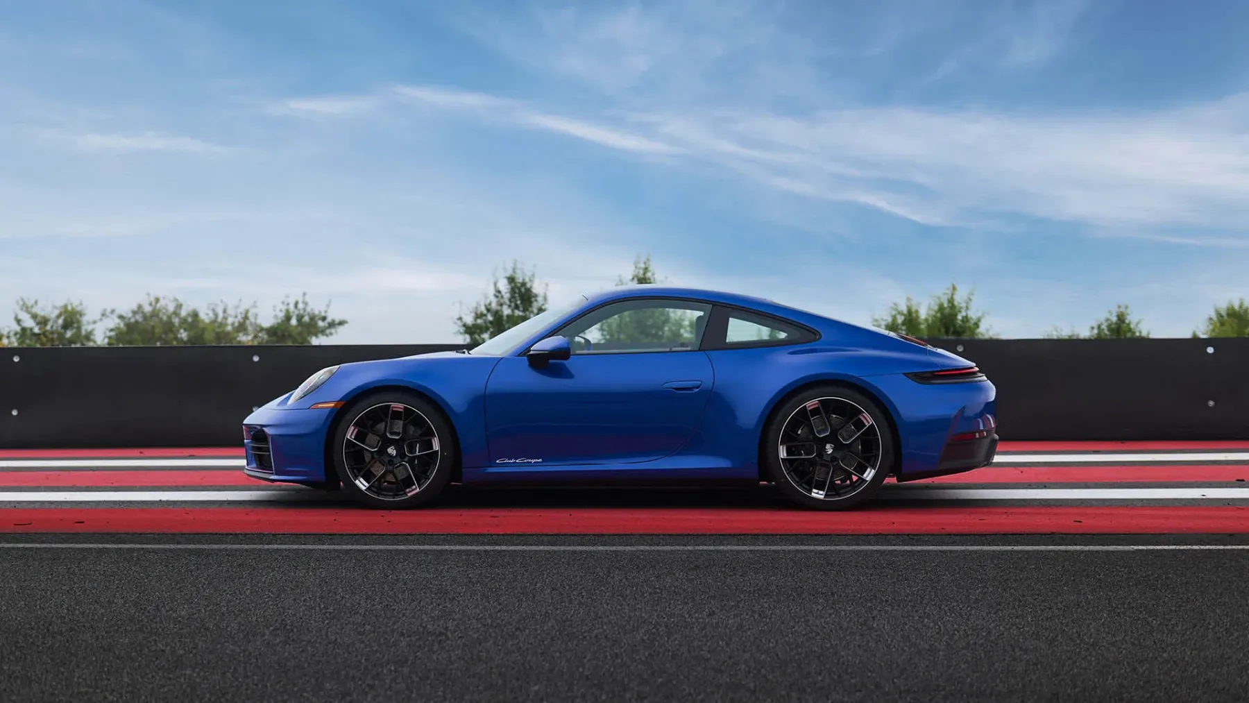 Porsche 911 Club Coupe 2025: ročne prestave in omejena serija, kot poklon 70-letnici Porsche Club of America