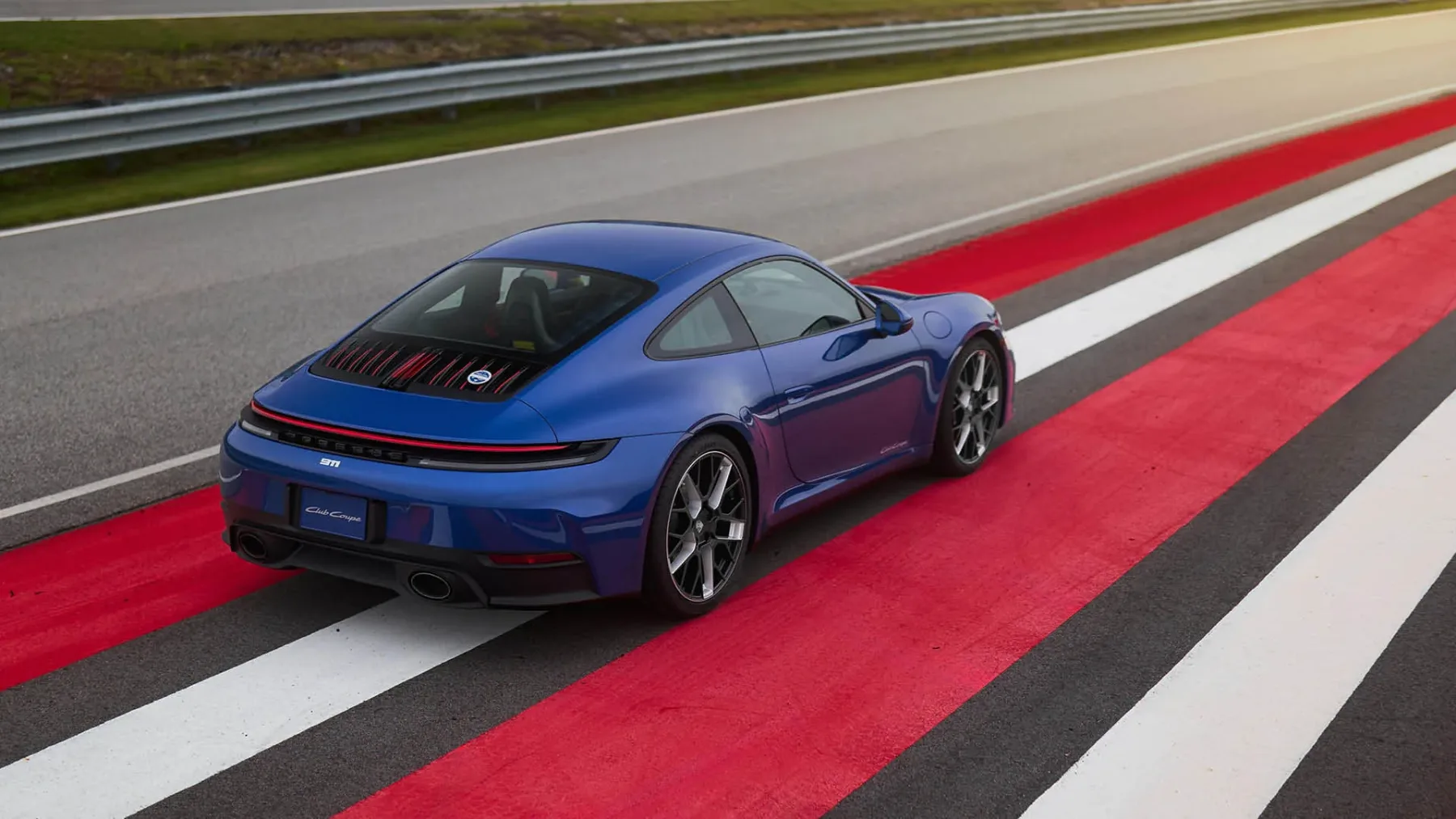Porsche 911 Club Coupe 2025: ročne prestave in omejena serija, kot poklon 70-letnici Porsche Club of America