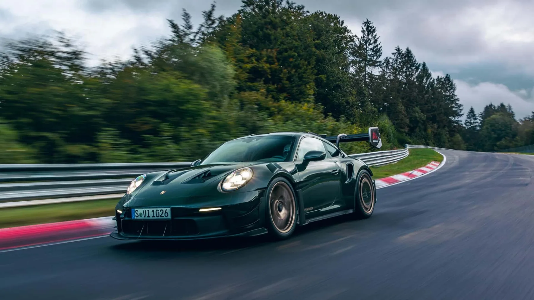 Porsche 911 GT3 RS Manthey: Dirkaška Legenda z Morsko Plavutjo