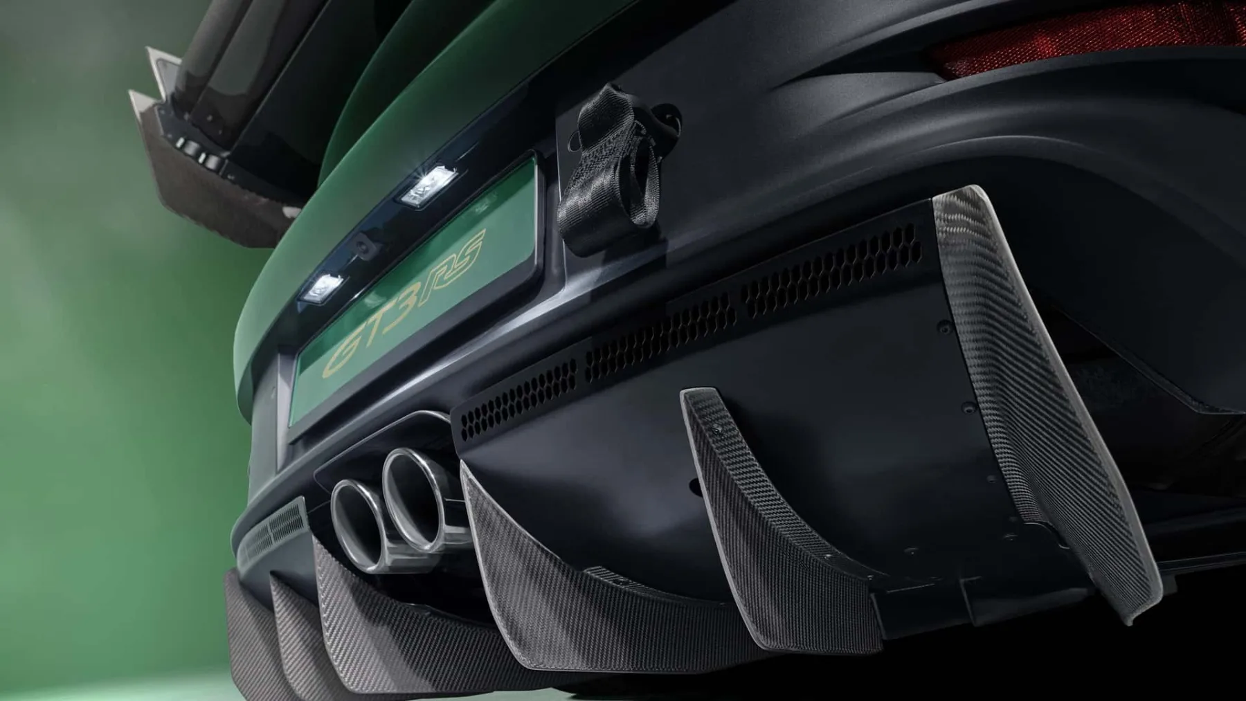 Porsche 911 GT3 RS Manthey: Dirkaška Legenda z Morsko Plavutjo
