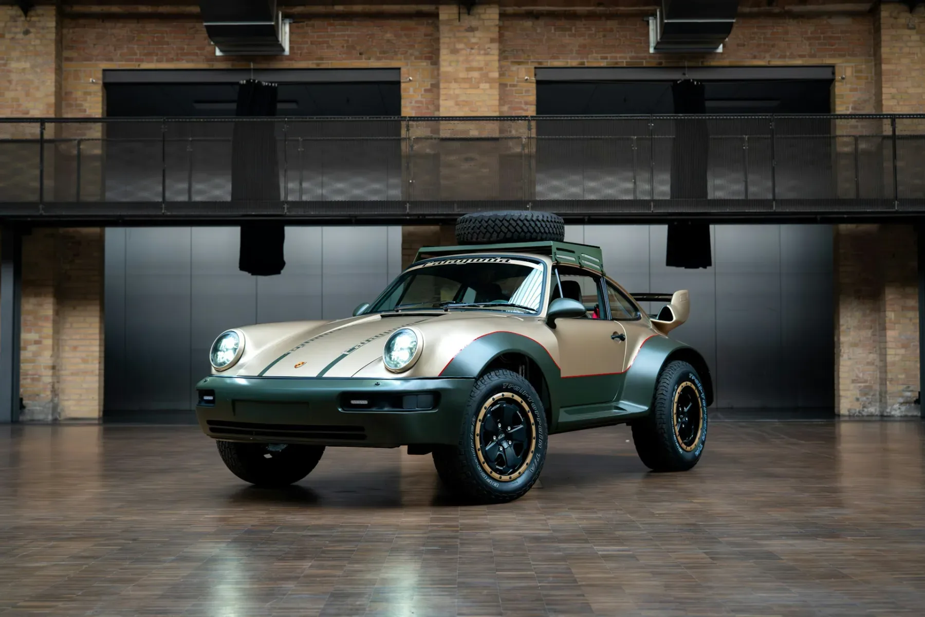 Porsche 911 »Patagonia 4×4«: Zračno hlajena ikona 964 z vojaškimi portalnimi osmi