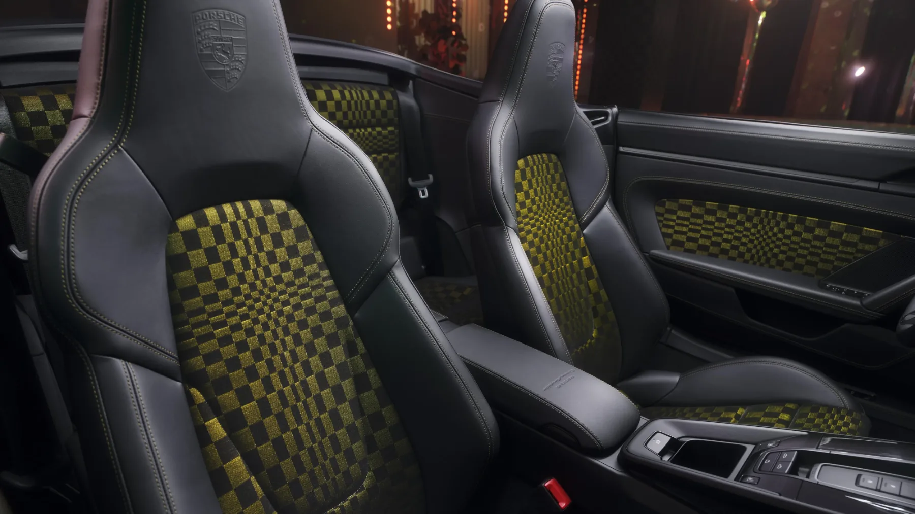 Porsche 911 Spirit 70 – retro disko bomba s hibridnim srcom