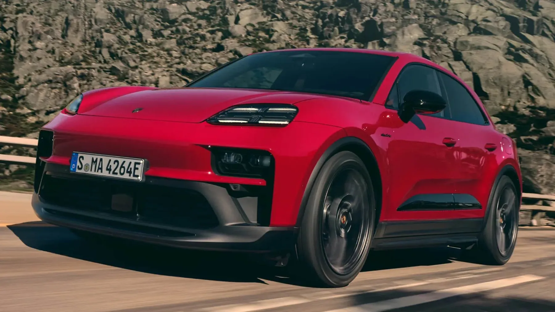 Porsche Macan GTS 2026: Električni športni paket v najlepši rdeči