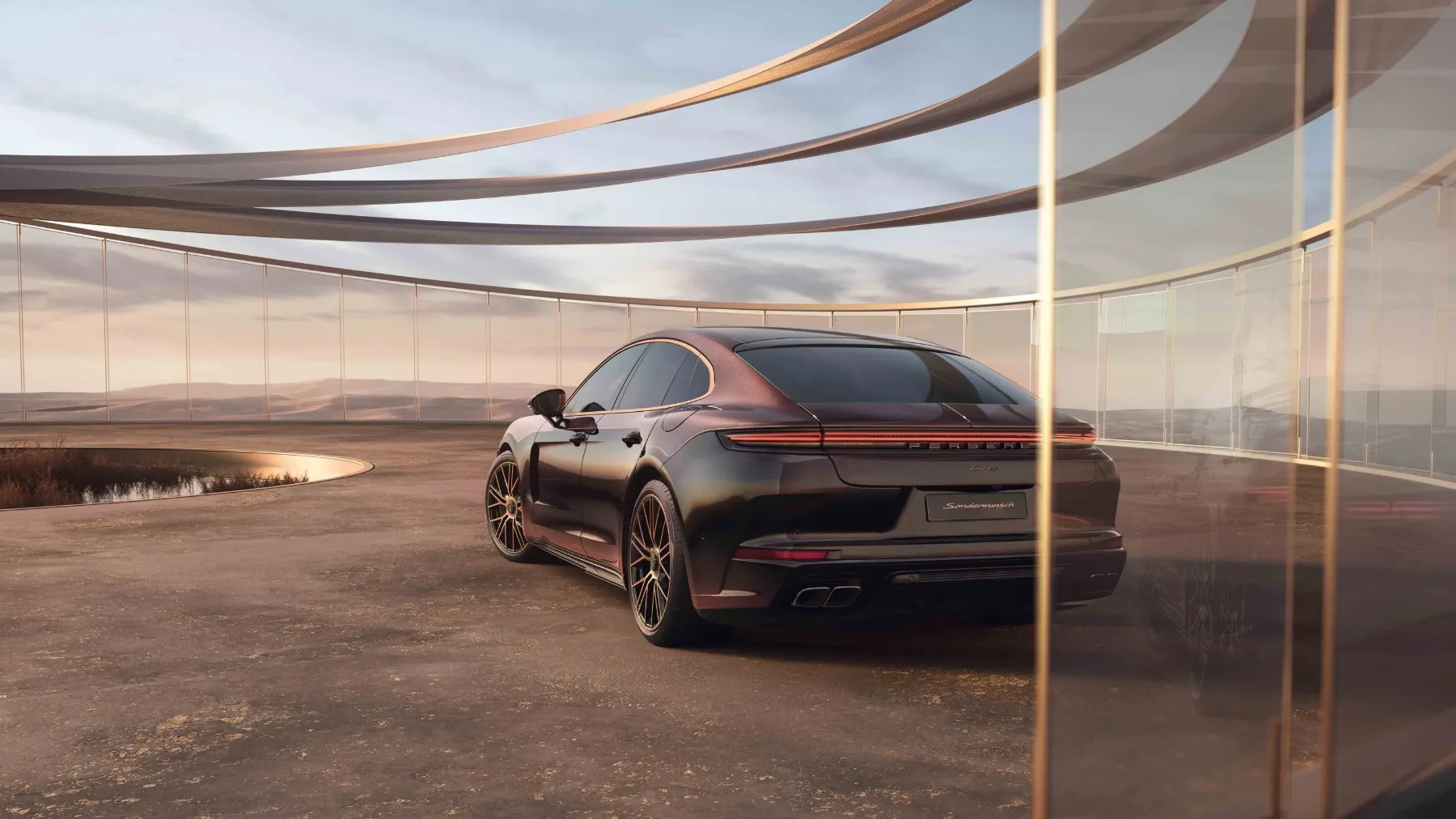 Porsche Panamera Turbo Sonderwunsch: Ko avtomobil postane ultra-luksuzna kadilnica in bar za šampanjec