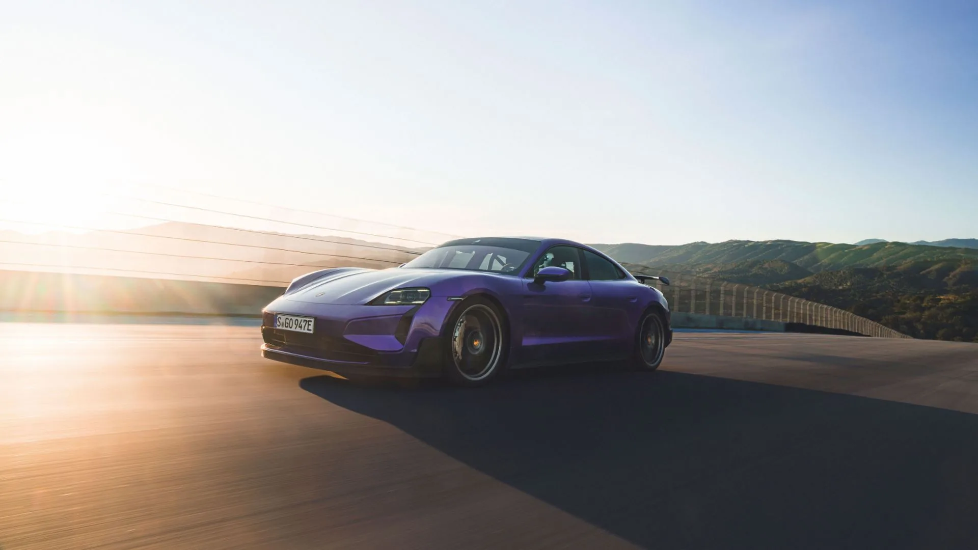 Porsche: vodilni luksuzni proizvajalec električnih avtomobilov – le, da tega ne govorijo na glas