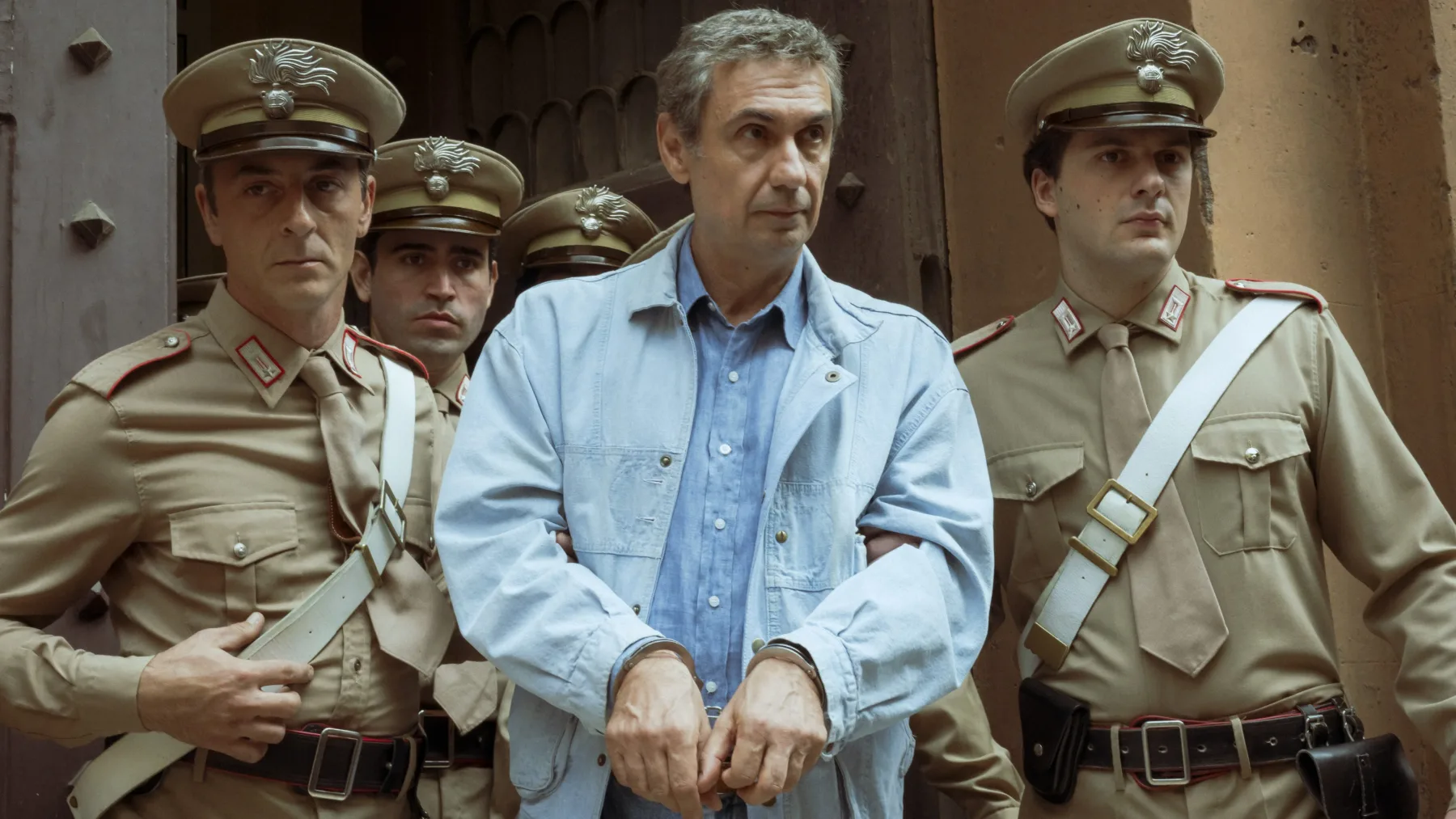 Portobello (HBO): serija, ki razkriva, kako je najbolj priljubljen TV voditelj v Italiji postal “državni sovražnik št. 1”