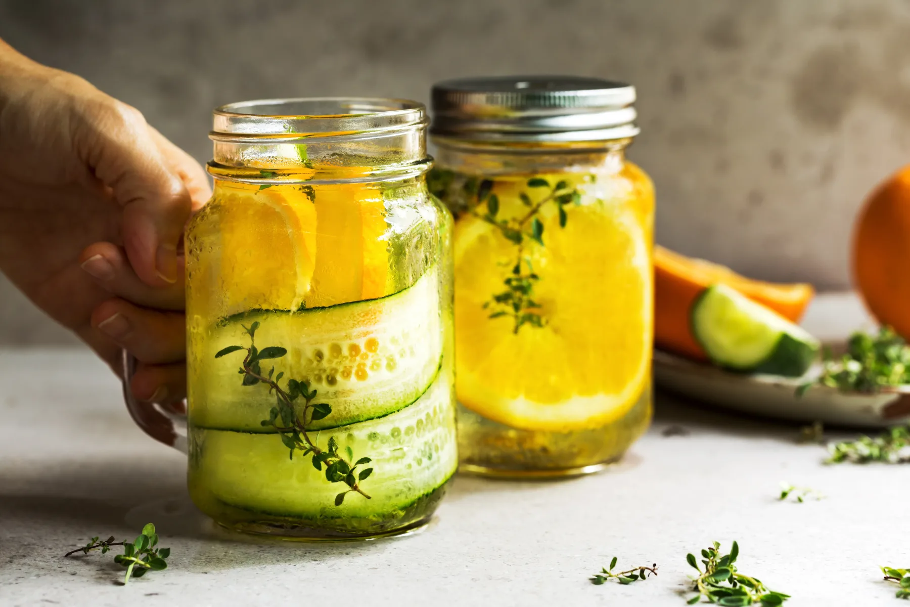 Pozabi na čudežne diete: ti 4 detox napitki ti lahko dejansko pomagajo shujšati