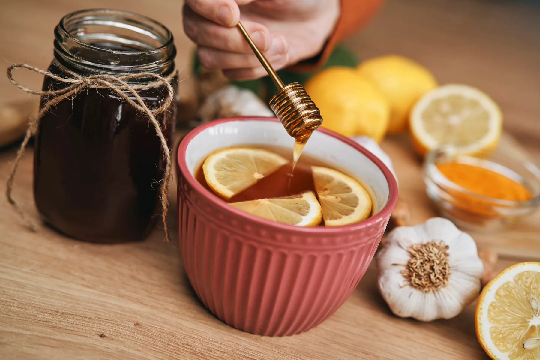 Pozabi na čudežne diete: ti 4 detox napitki ti lahko dejansko pomagajo shujšati