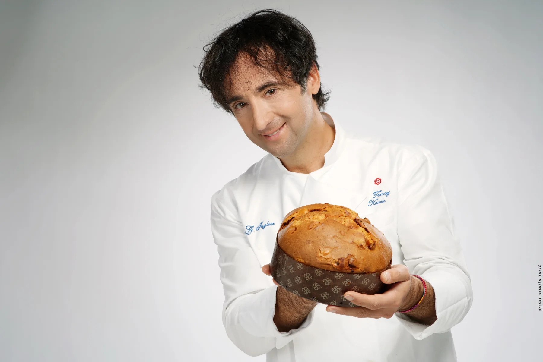 Pozabite na klasični panettone z rozinami – tukaj je panettone z ginom!