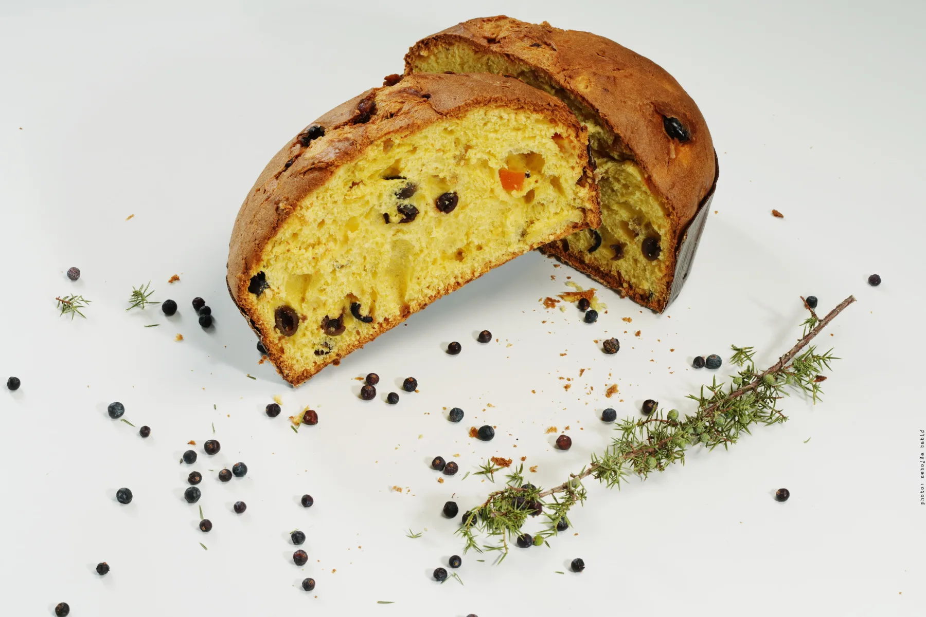 Pozabite na klasični panettone z rozinami – tukaj je panettone z ginom!