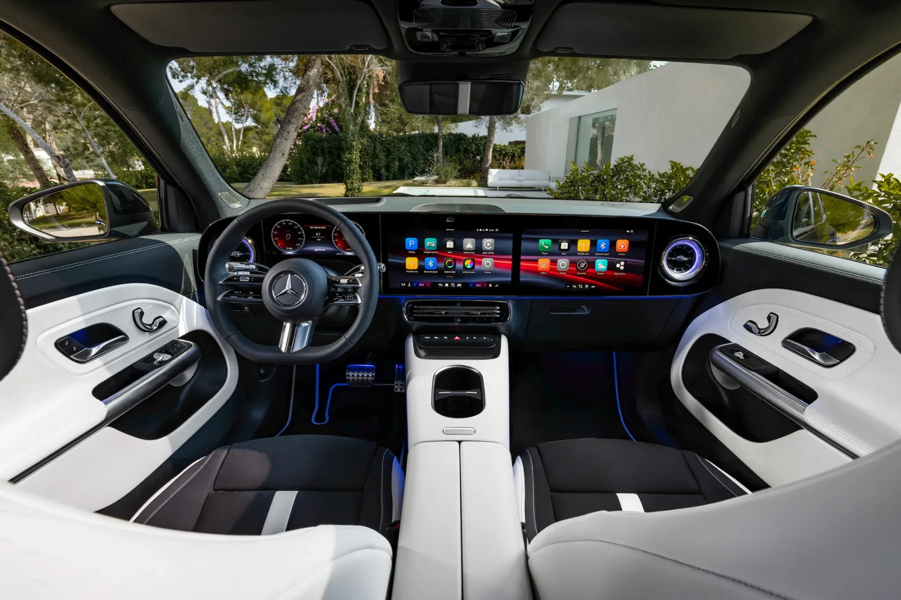 Pozabite na Teslo Model Y: Novi Mercedes-Benz GLB (2026) ima ‘frunk’, v katerega gre cela gajba piva