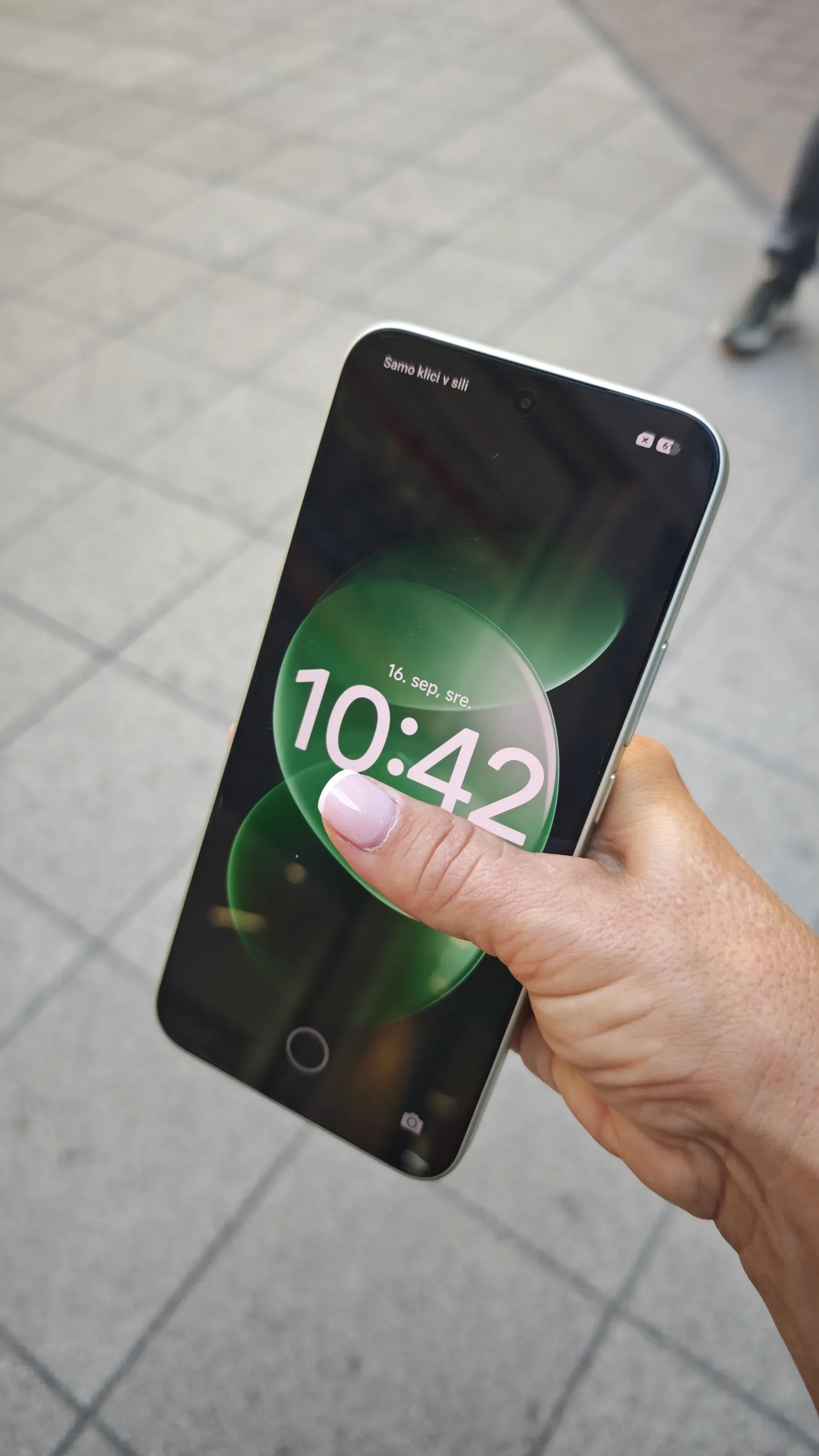 Pozabite na polnilec: Telefon, ki z enim polnjenjem zdrži cel vikend