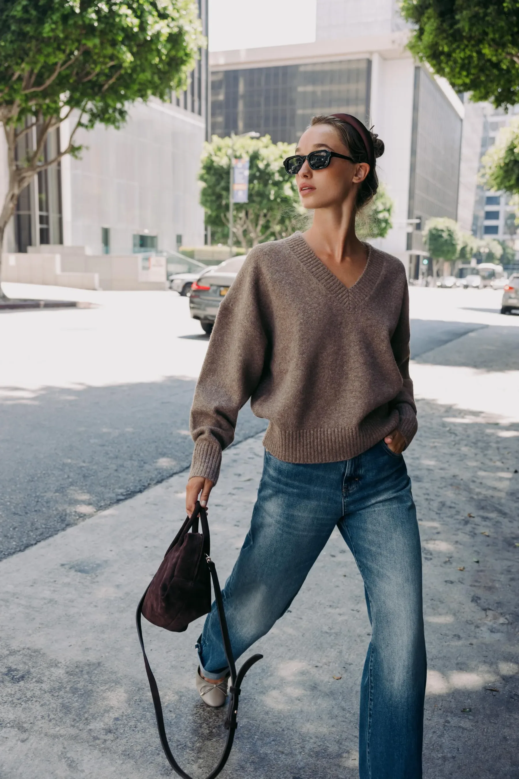 Preppy stil se vrača: 10 nepogrešljivih modnih kosov za “old money” stil zanjo in zanj