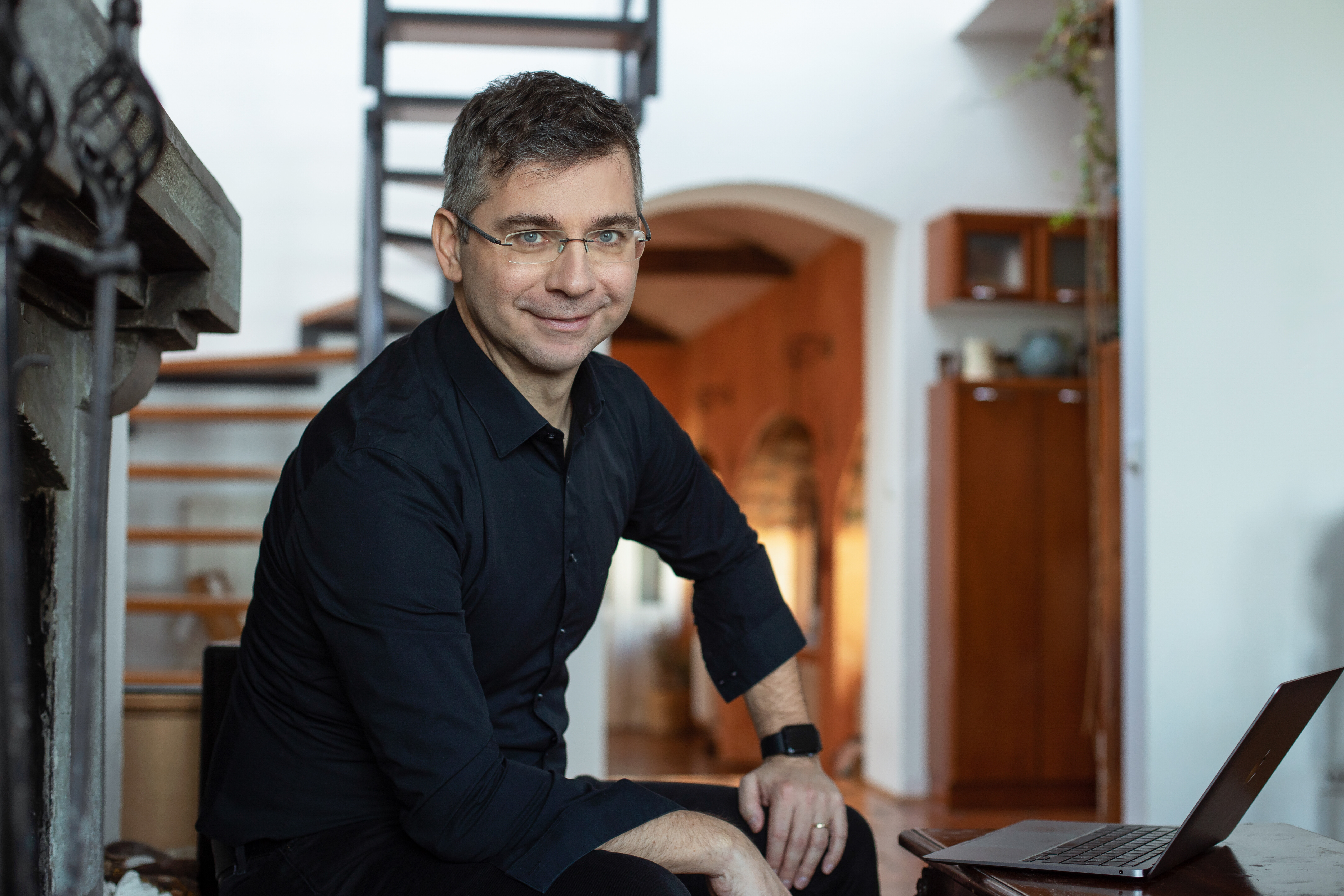 Priložnost: Hipno diploma – Brezplačna 4-dnevna spletna delavnica o hipnozi, ki vas bo navdušila!