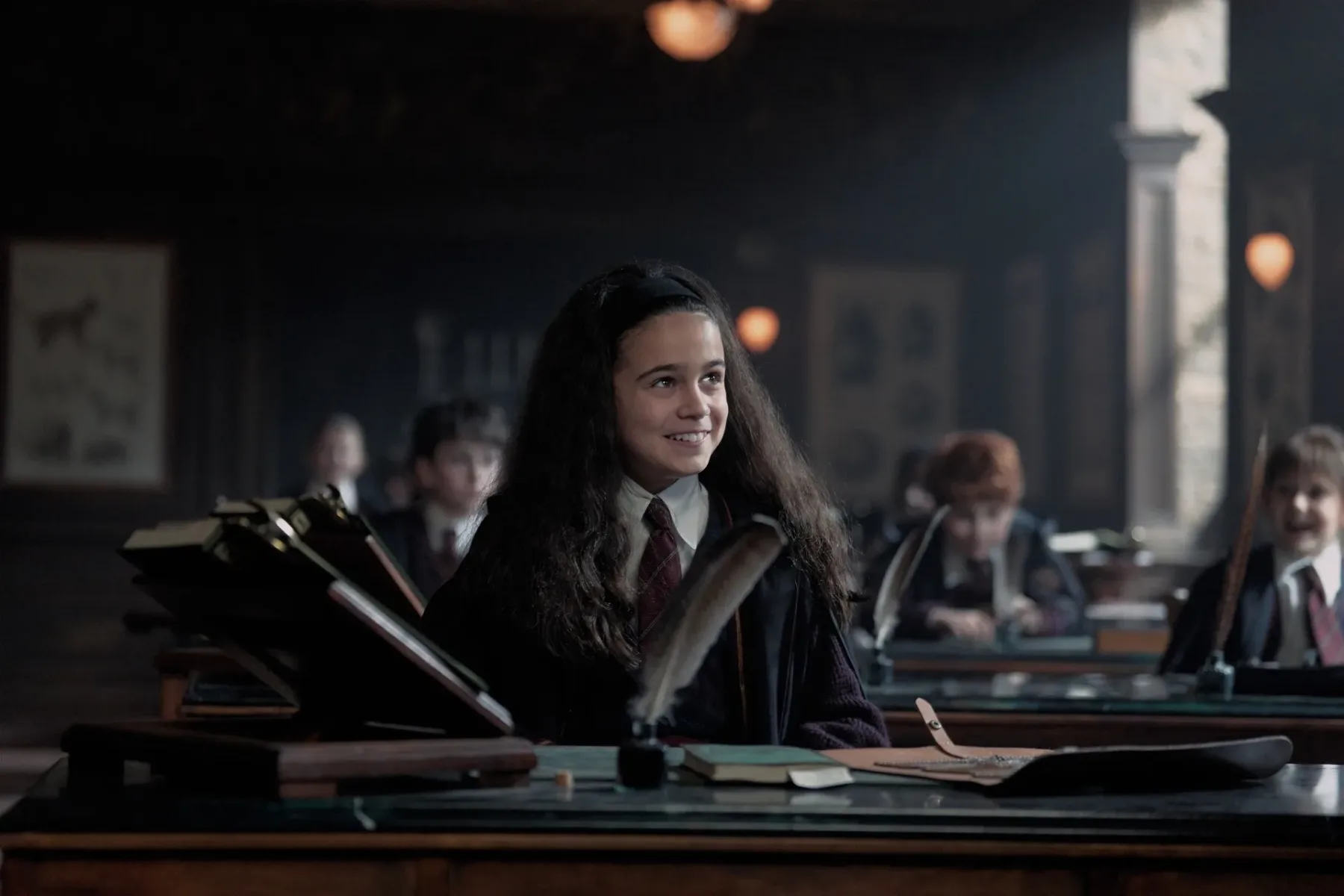 Pripravite čarobne palice: HBO razkril prvi vpogled v novo serijo Harry Potter!