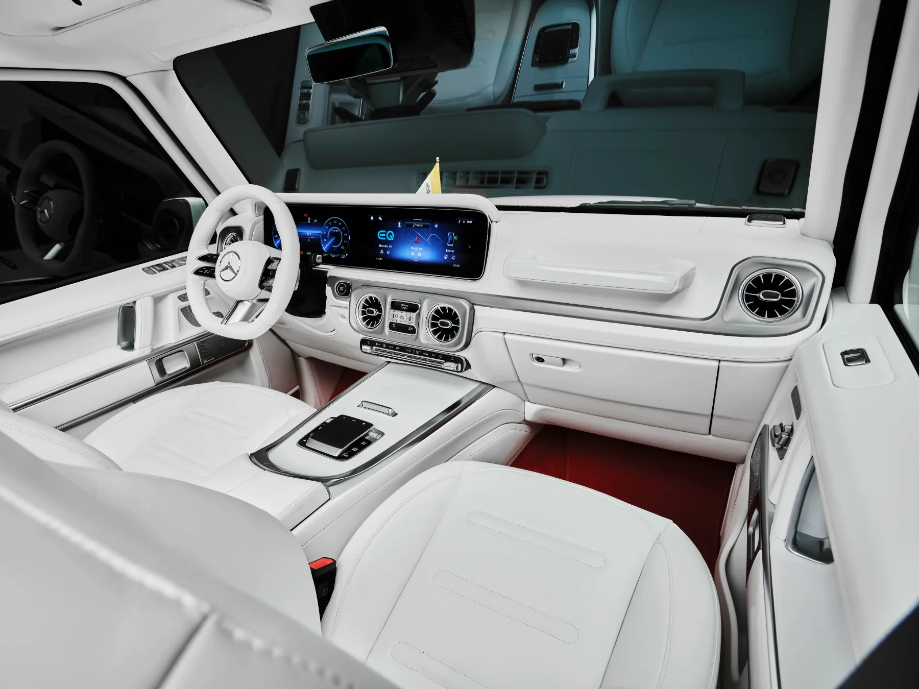 Prvi električni PAPAMOBIL: Mercedes-Benz G-Wagon Papamobil za novo dobo trajnosti