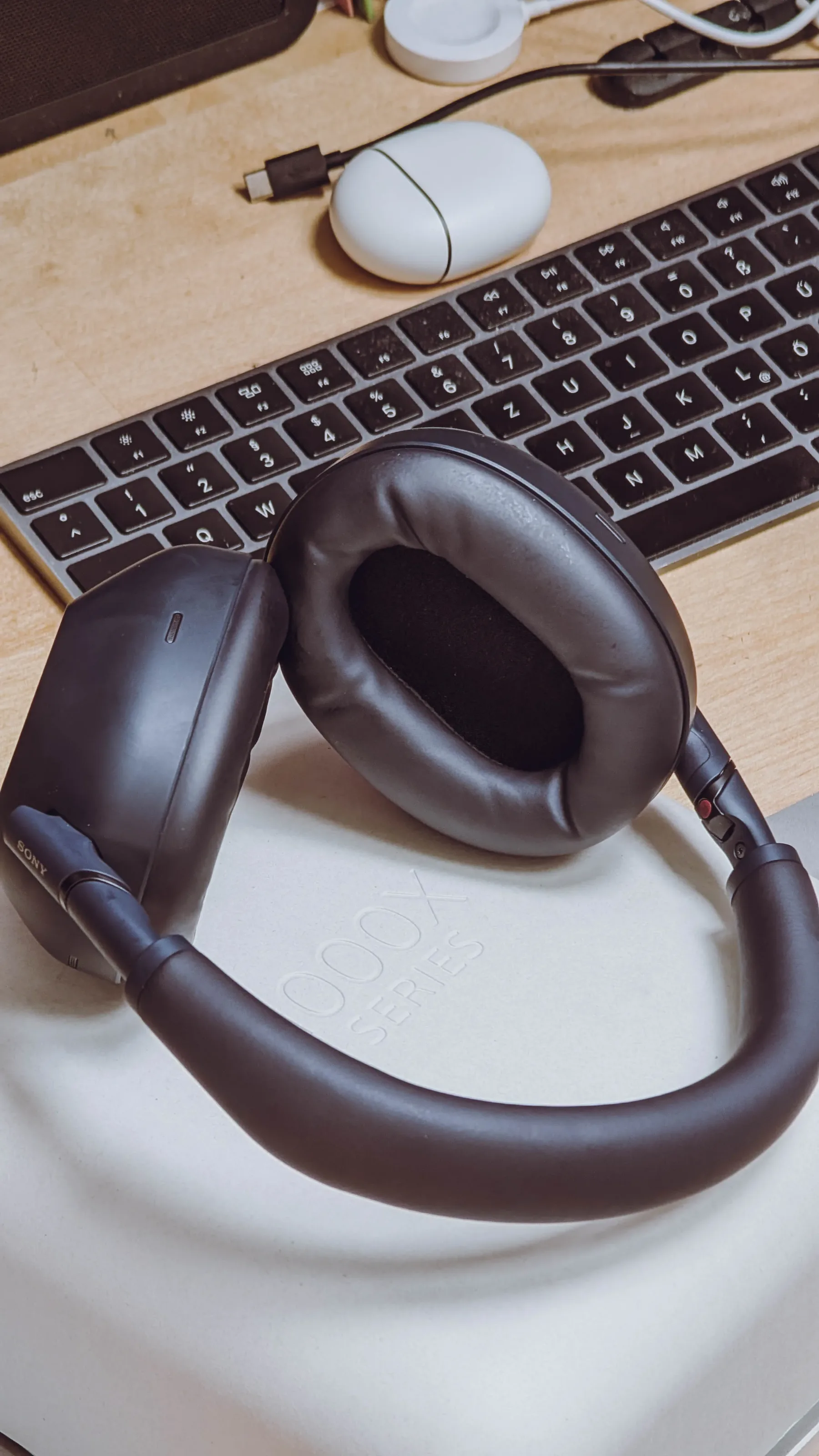 Prvi test: nove Sony WH-1000XM6 je nesporni kralj med slušalkami, ki je spet stopil na prestol