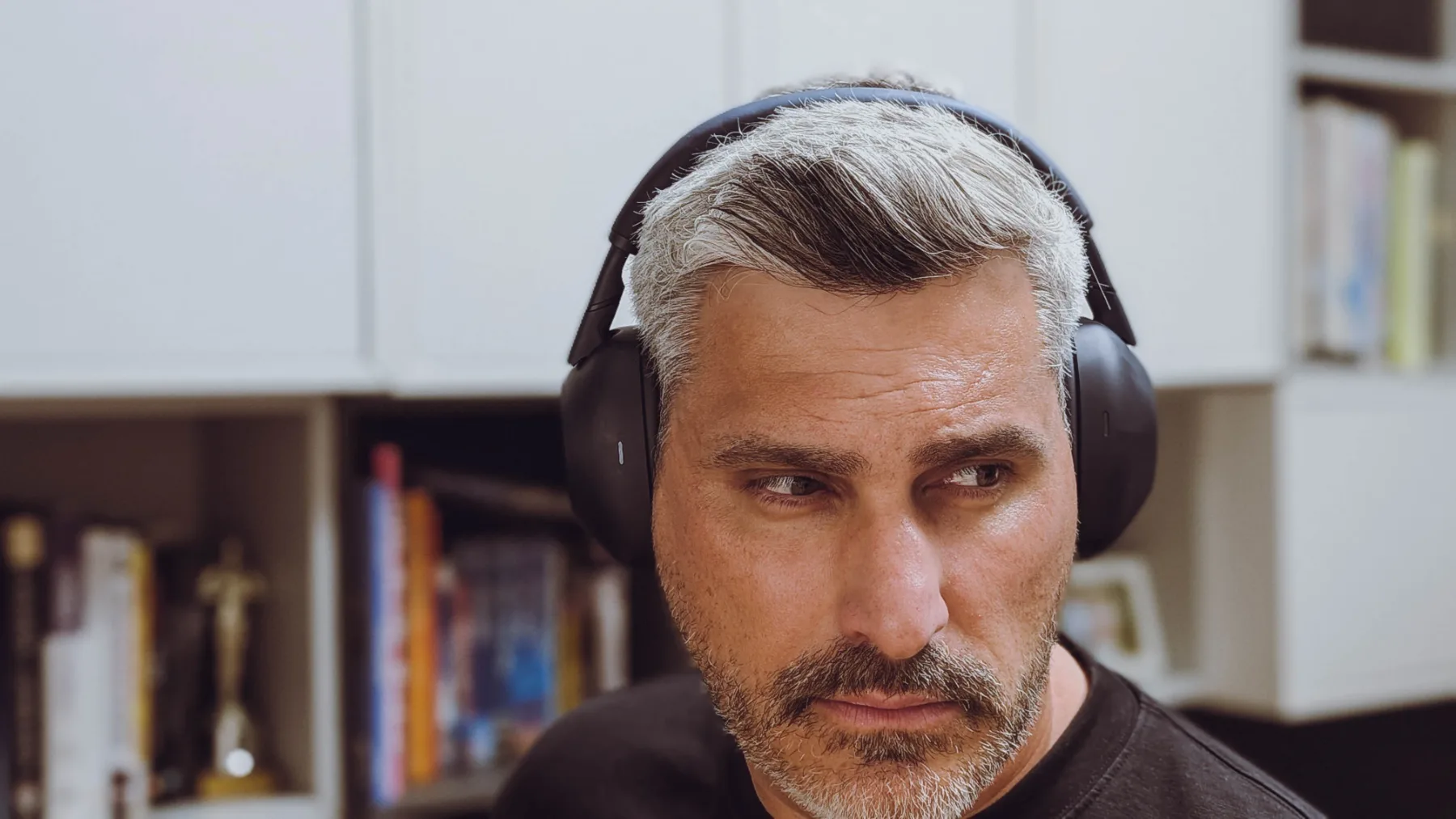 Prvi test: nove Sony WH-1000XM6 je nesporni kralj med slušalkami, ki je spet stopil na prestol