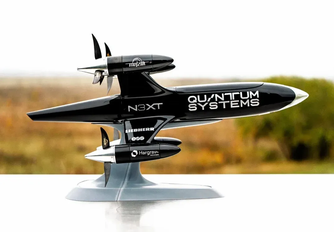 Quantum Systems Apex Recordhunter: Nemški električni dron s Porschejevo baterijo leti s kar 777 km/h – slika 2