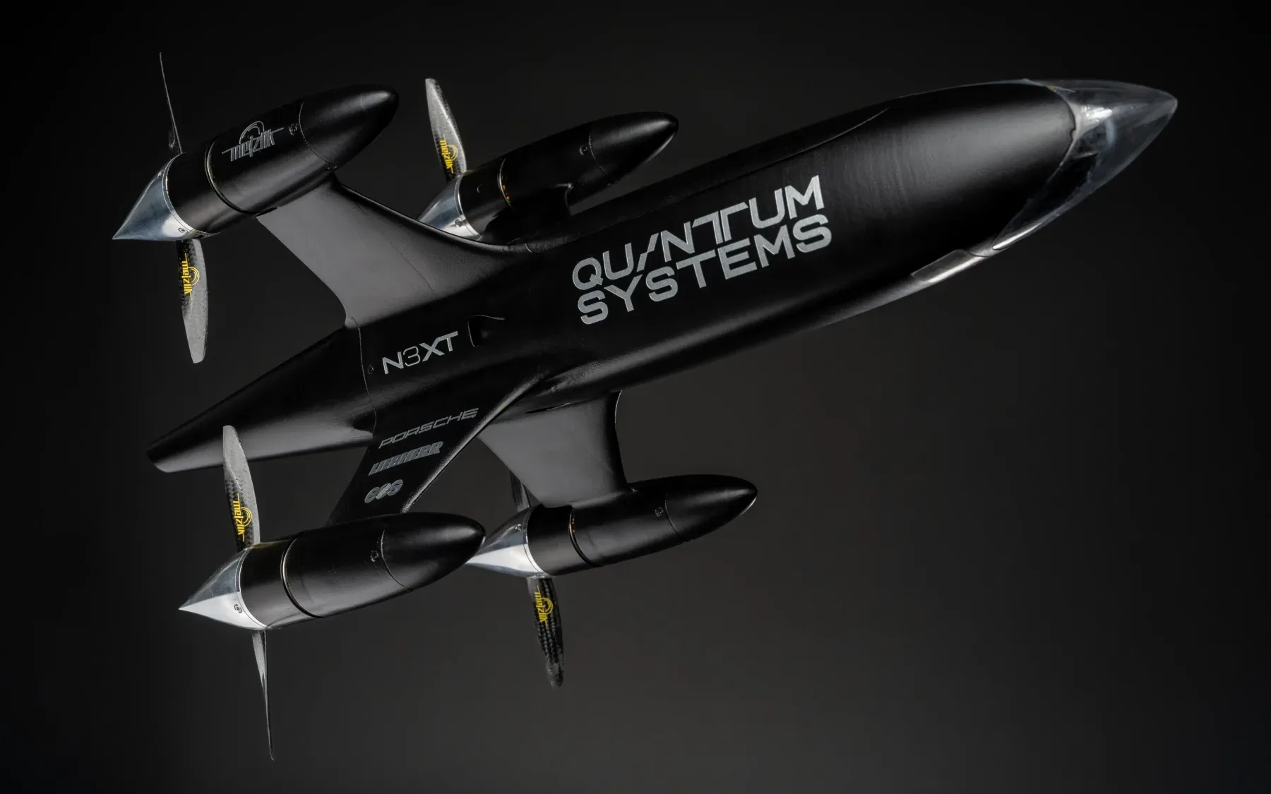Quantum Systems Apex Recordhunter: Nemški električni dron s Porschejevo baterijo leti s kar 777 km/h