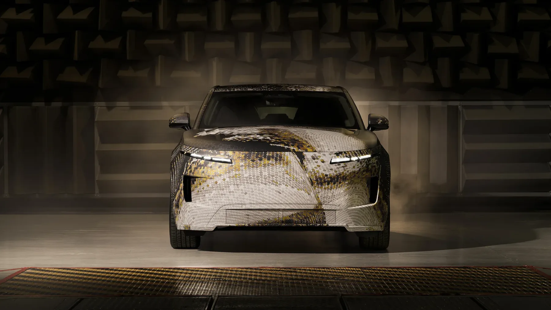 Range Rover GT: peti član družine je prišel z manj strehe, več drame in nič številk, ki bi jih smeli izvedeti