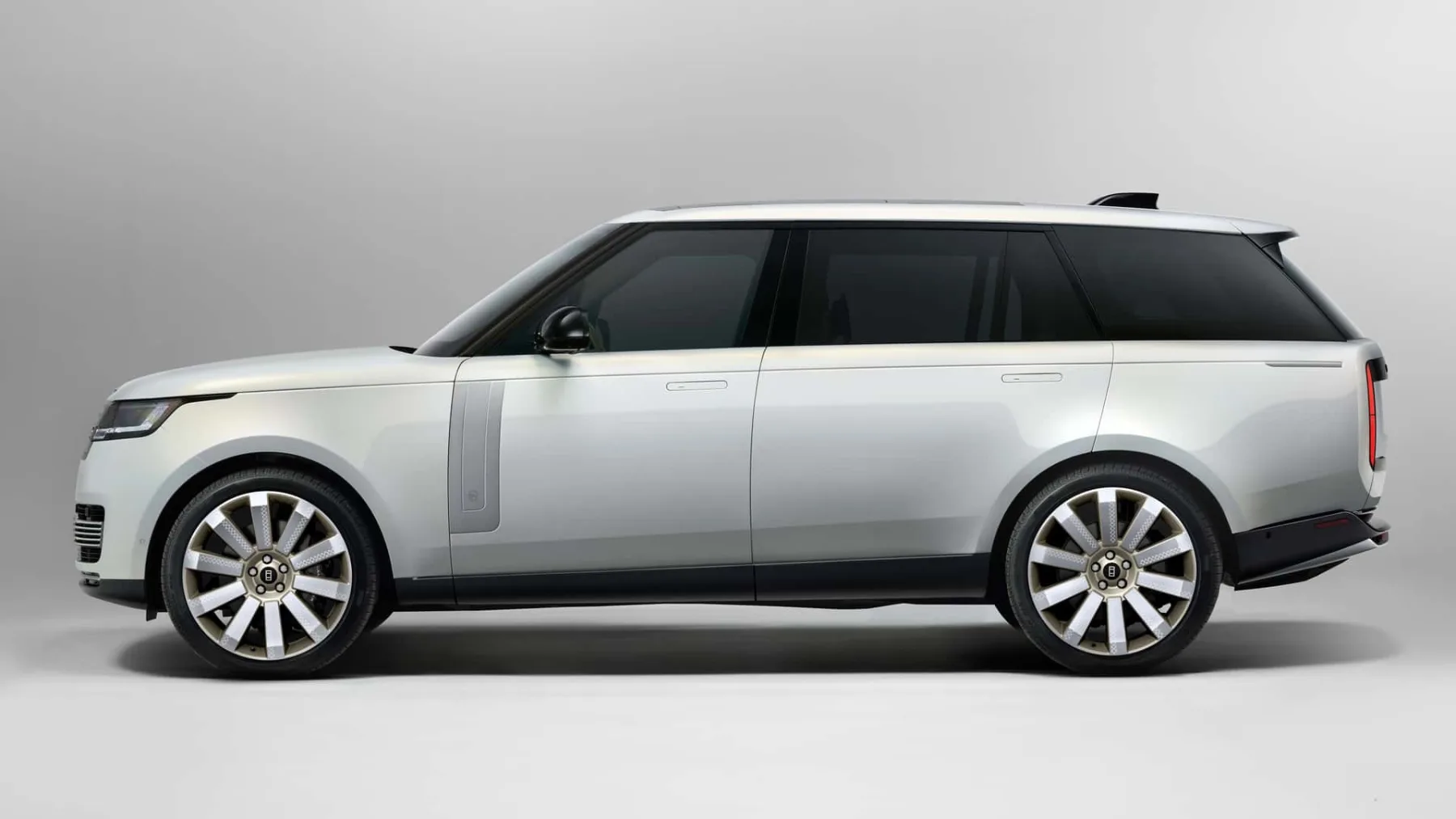 Range Rover SV Pearl Luster: Unikatni prestižni SUV, ki ga ne boste mogli kupiti, tudi če imate preveč denarja