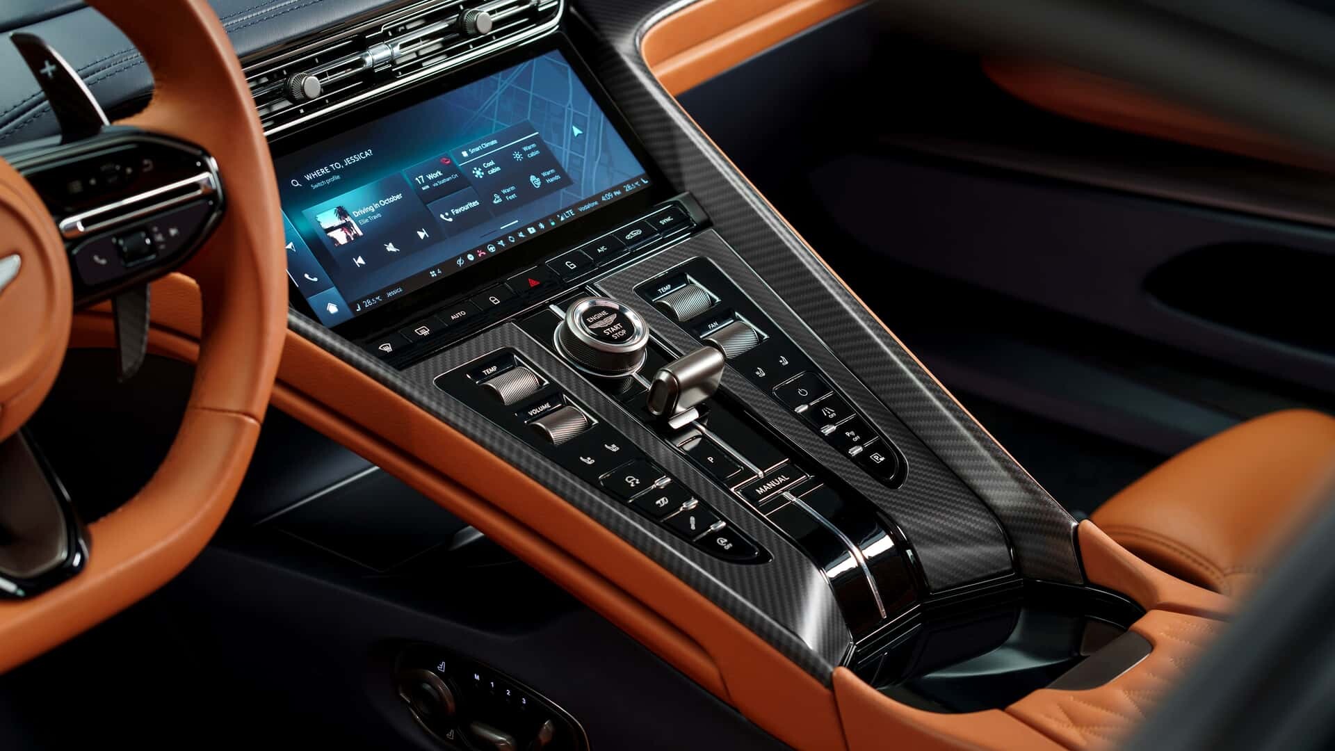 Razkrit Aston Martin DB12: klasika avtomobilizma z 671 konji, ki drvijo do 325 km/h!