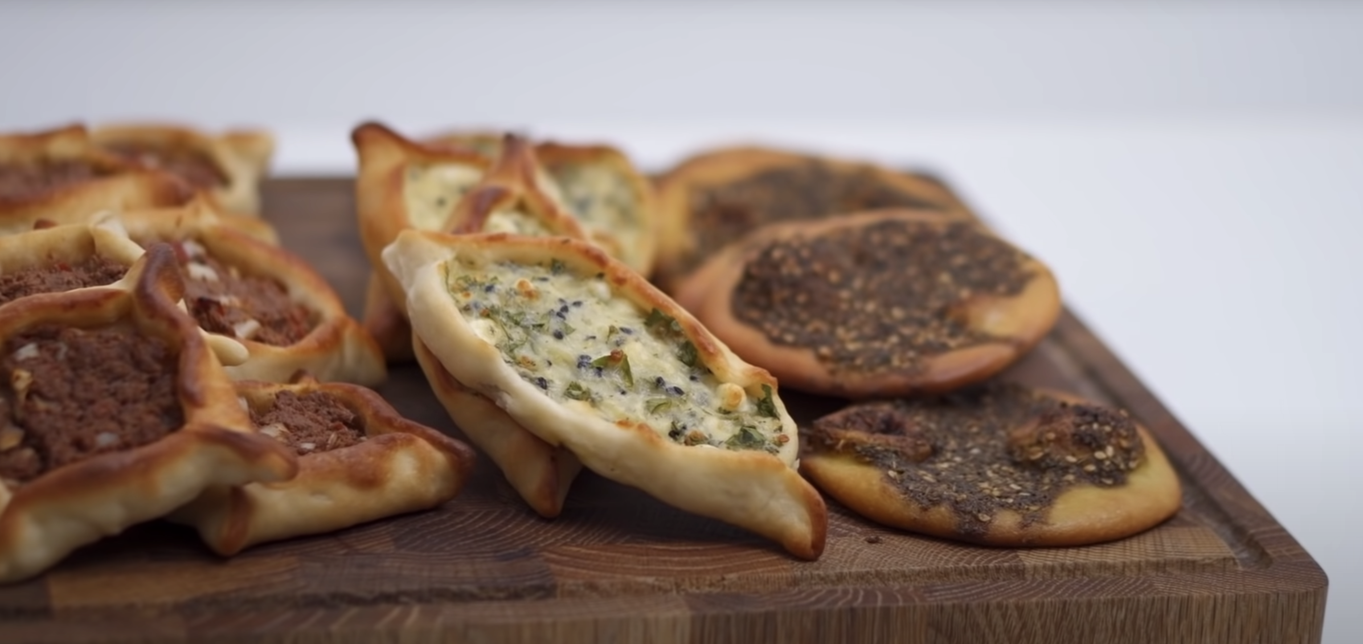 Recept: arabska pita Fatayer, spoznajte kuhinjo Bližnjega vzhoda
