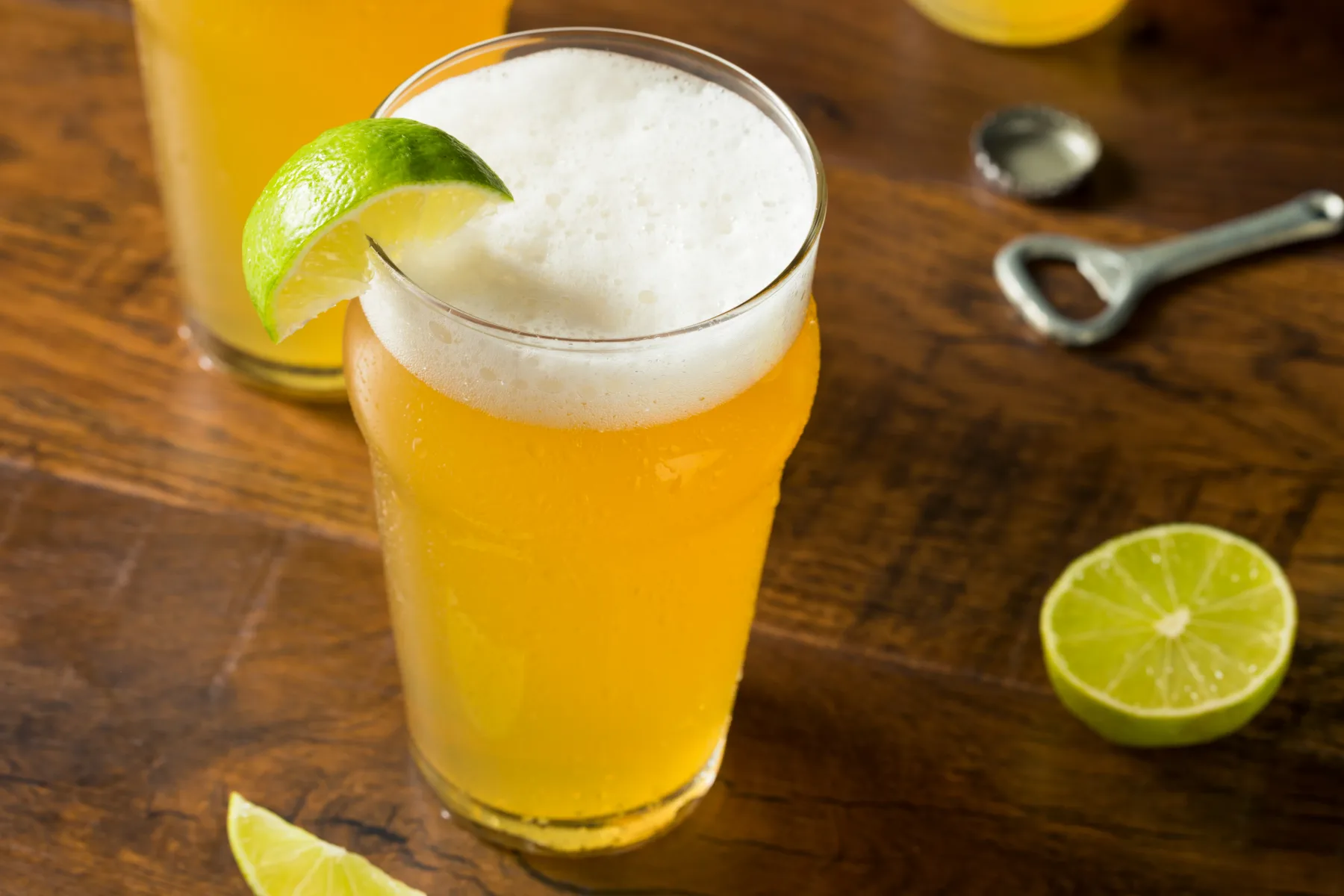 Recept: domači radler za pravo poletno osvežitev