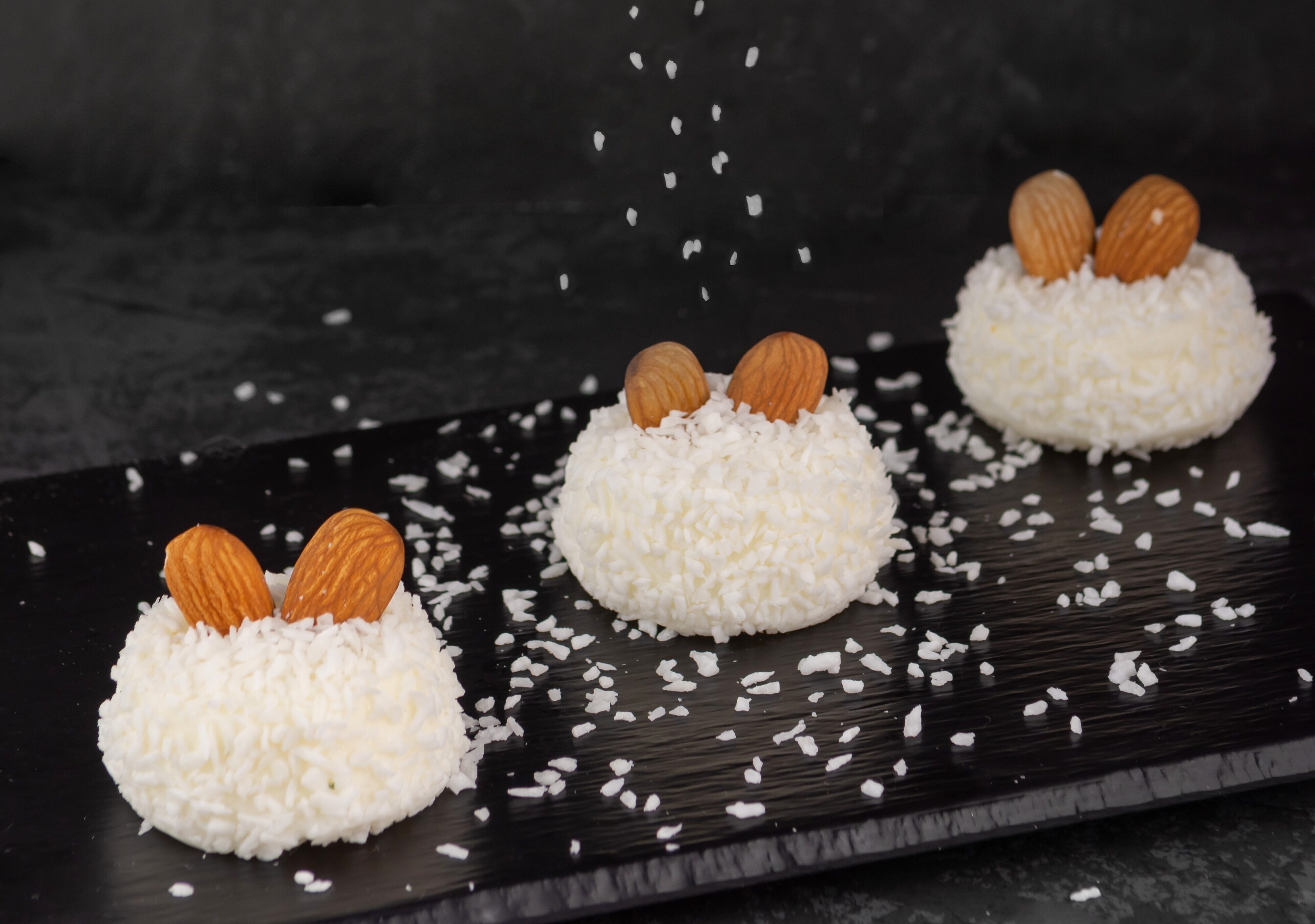 Recept: enostavni piškoti s kokosom in mandlji, brez peke