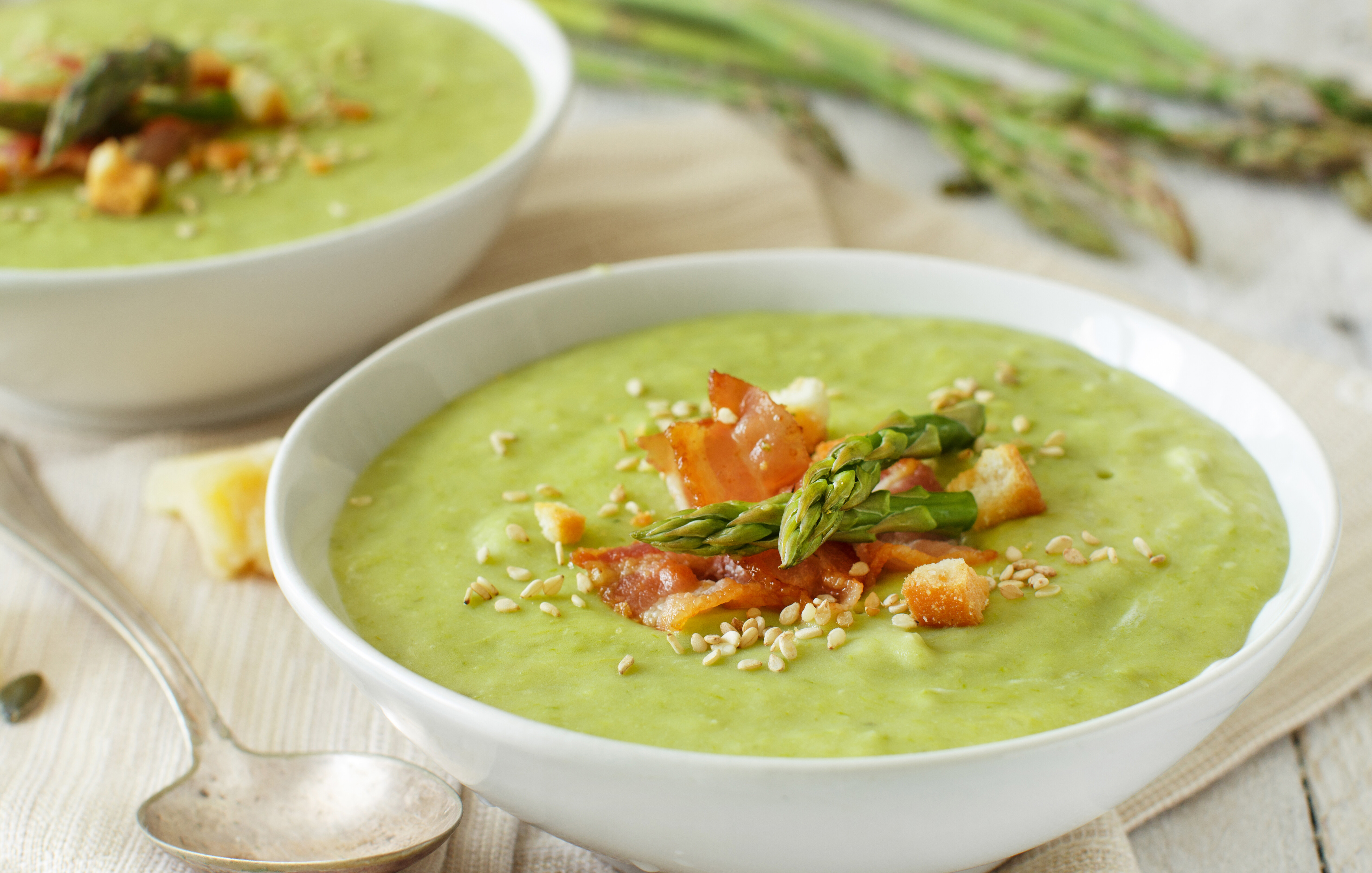 Recept: kremna špargljeva juha