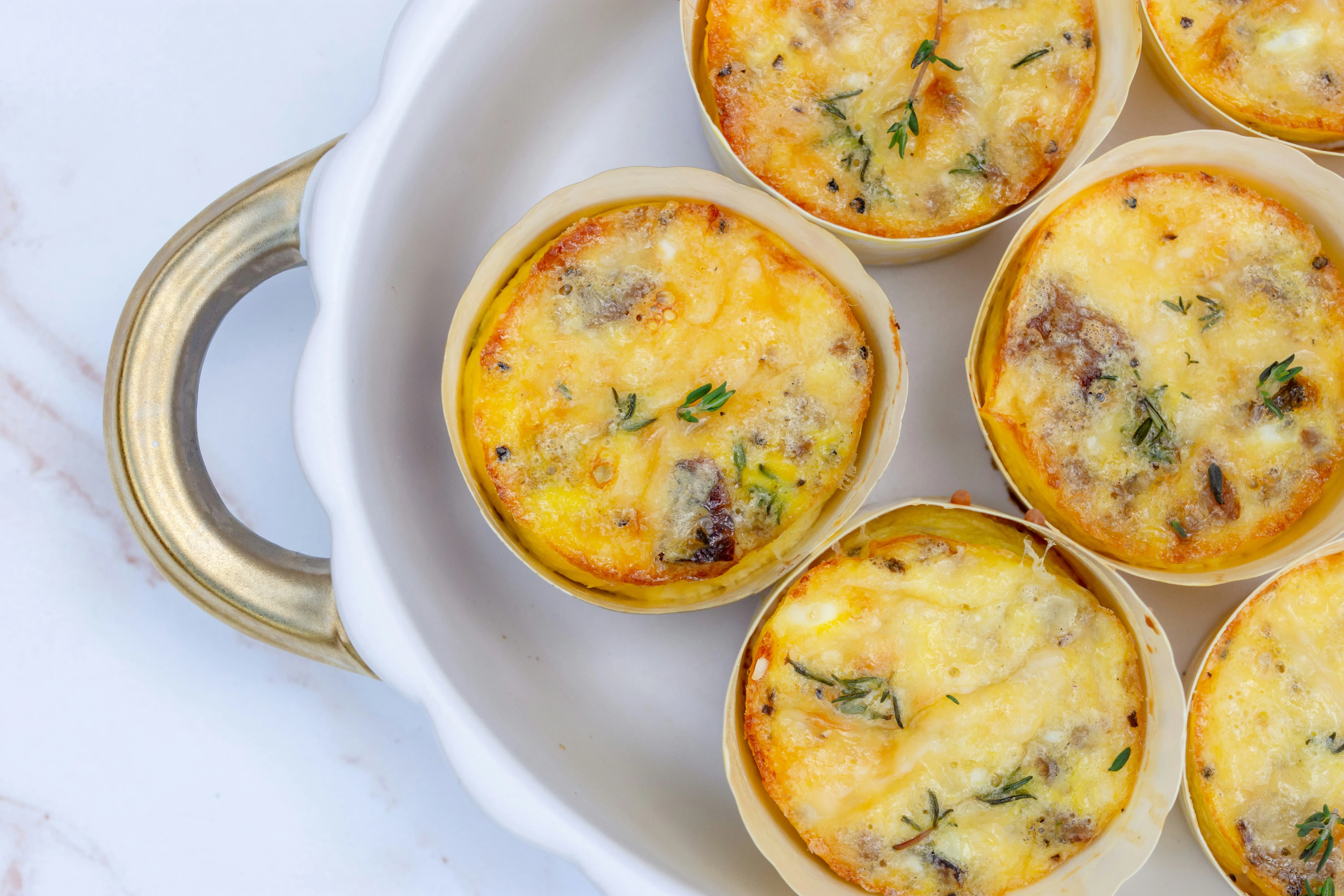 Recept: mini fritate, brez moke in z manj kalorijam so odlična malica ali večerja