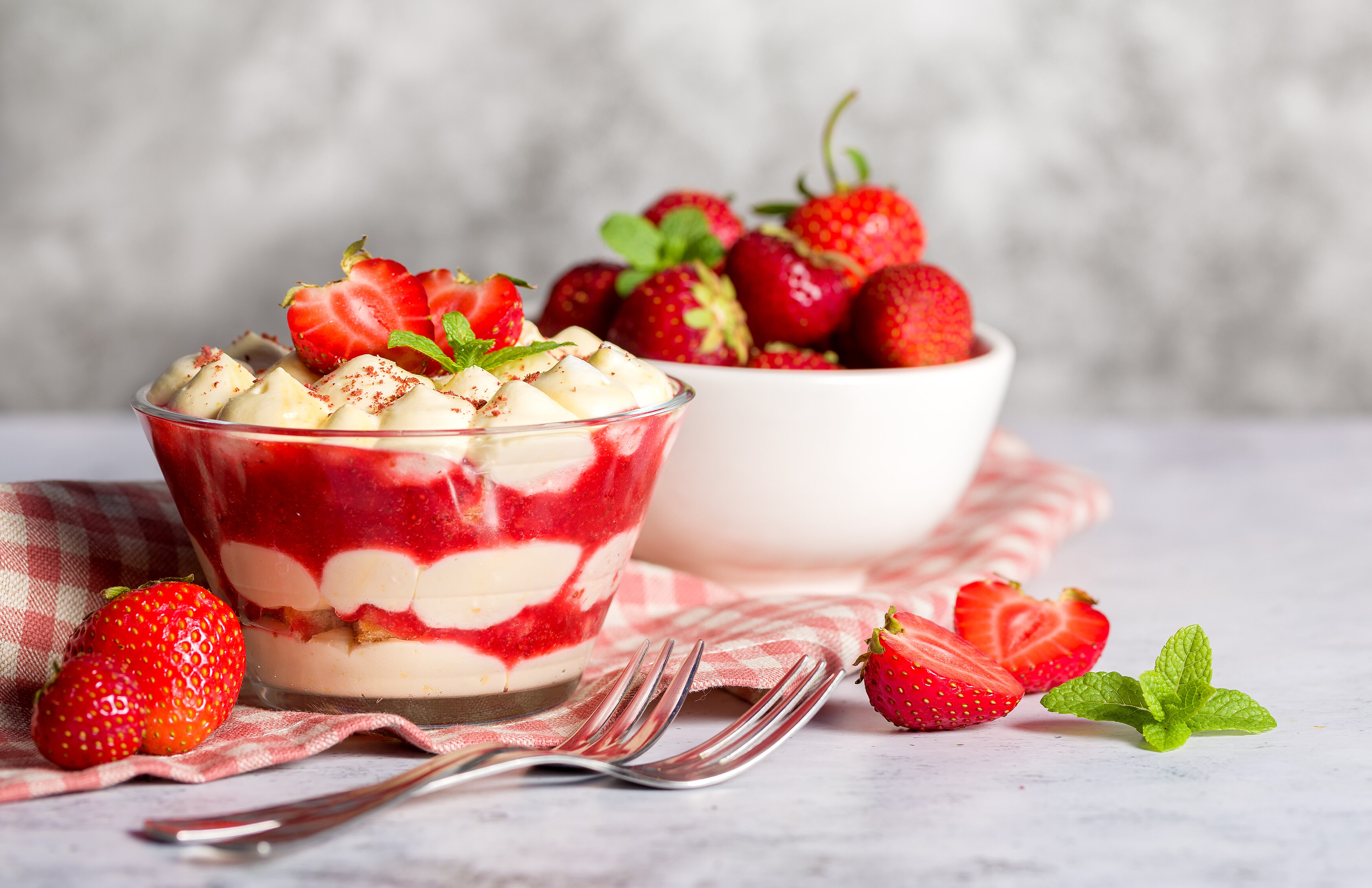 Recept: najbolj enostavni jagodni tiramisu