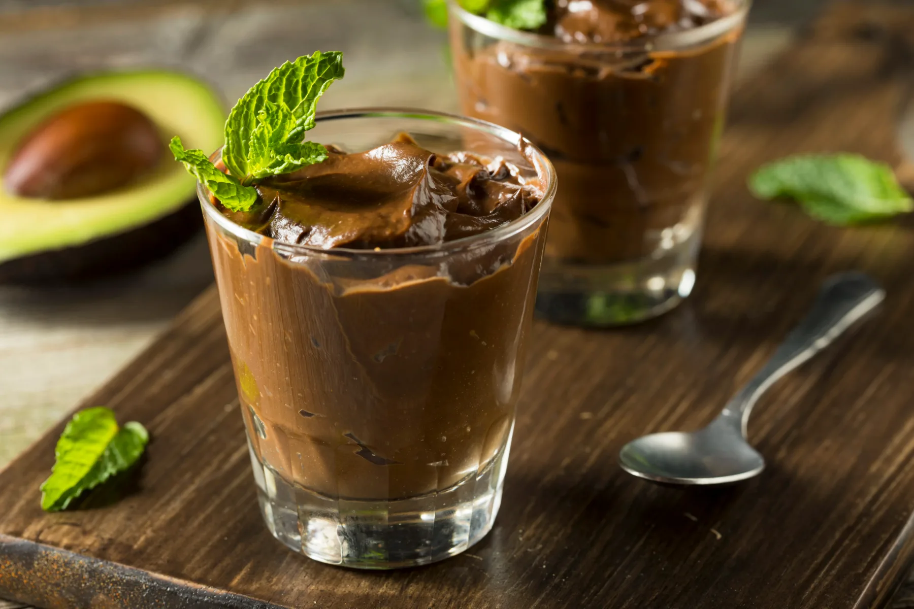 Recept: Najbolj kremast veganski čokoladni mousse – preprost recept, ki vas bo navdušil