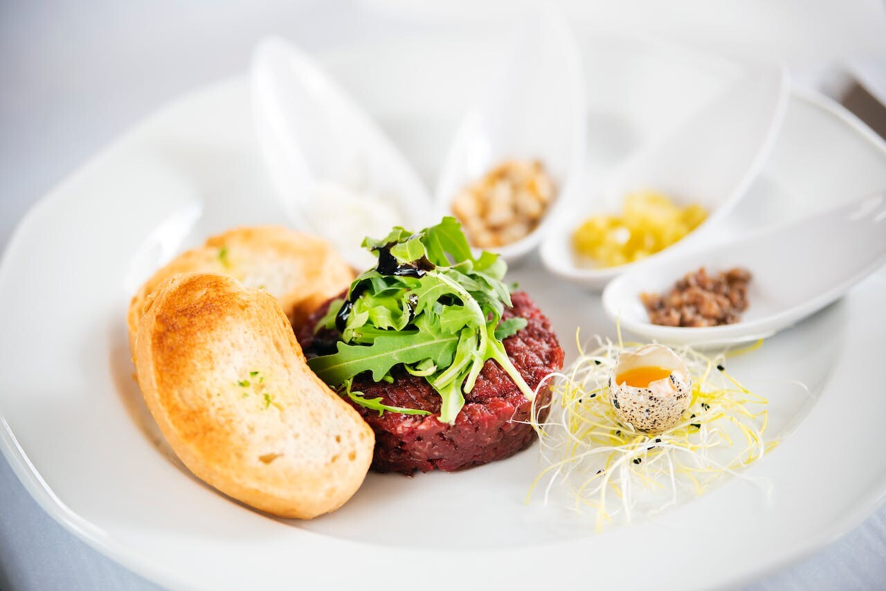 Recept: najboljši goveji tartar, s katerim boste navdušili goste