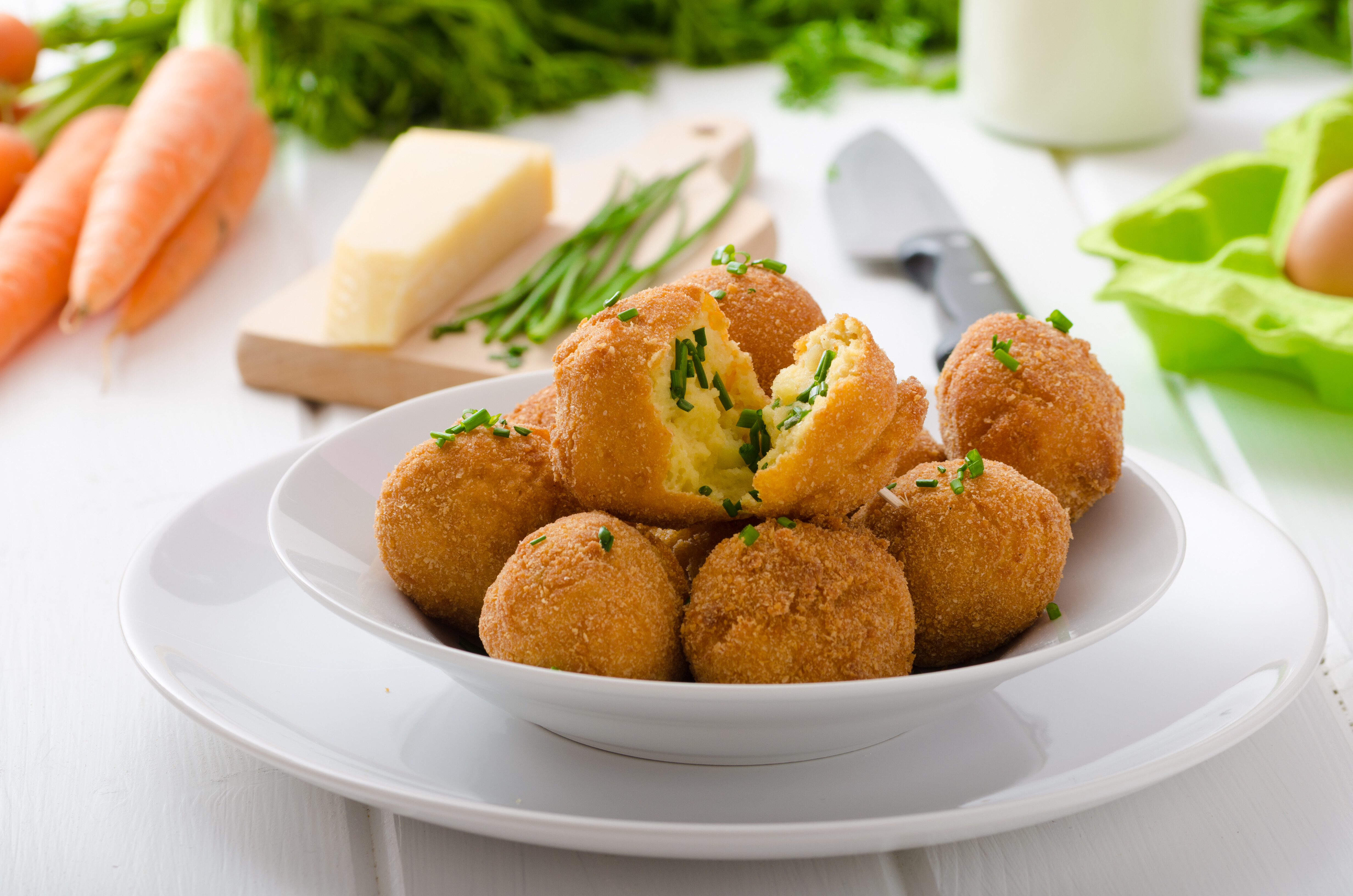 Recept: Pikantni piščančji kroketi (video)