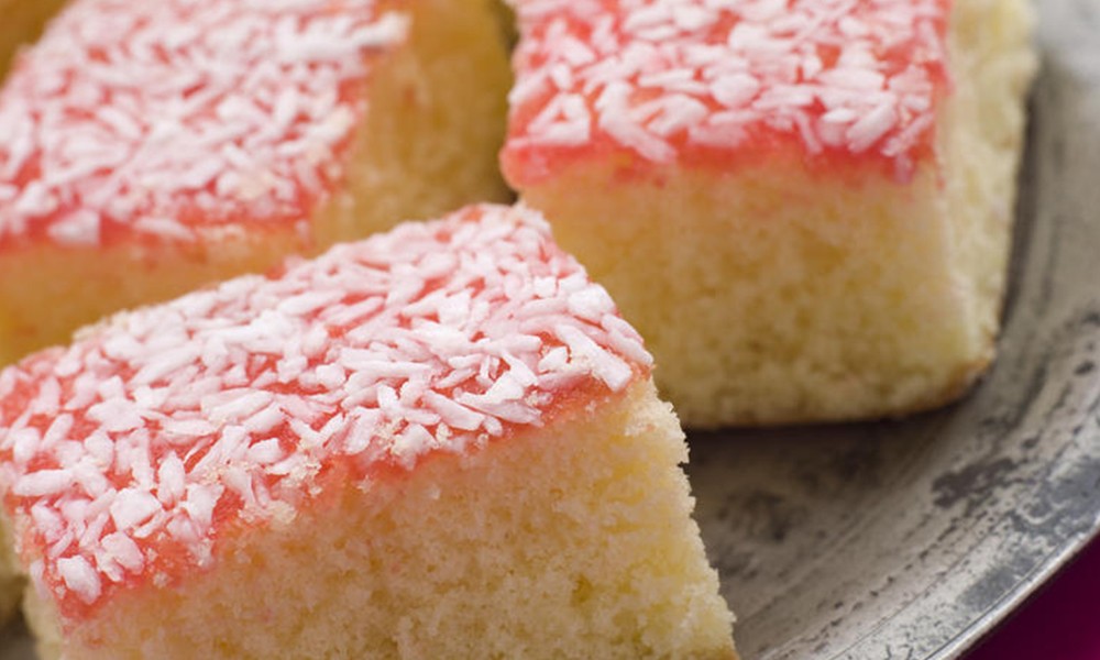 Recept: Preprost biskvit z marmelado, ki vedno uspe