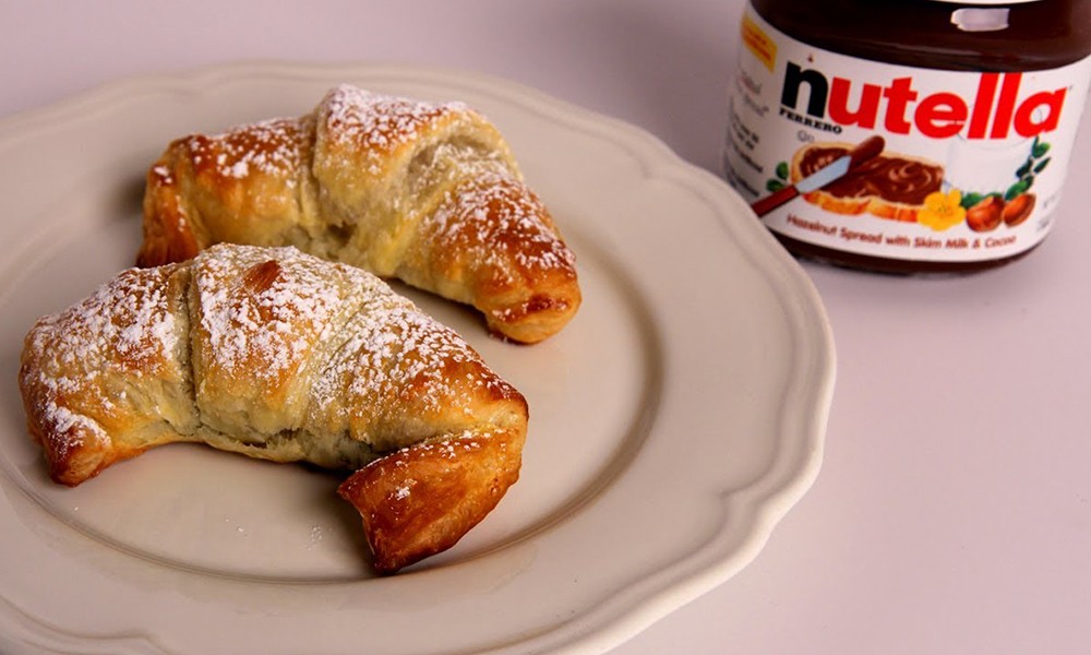 Recept: rogljički z Nutello, gotovi v hipu