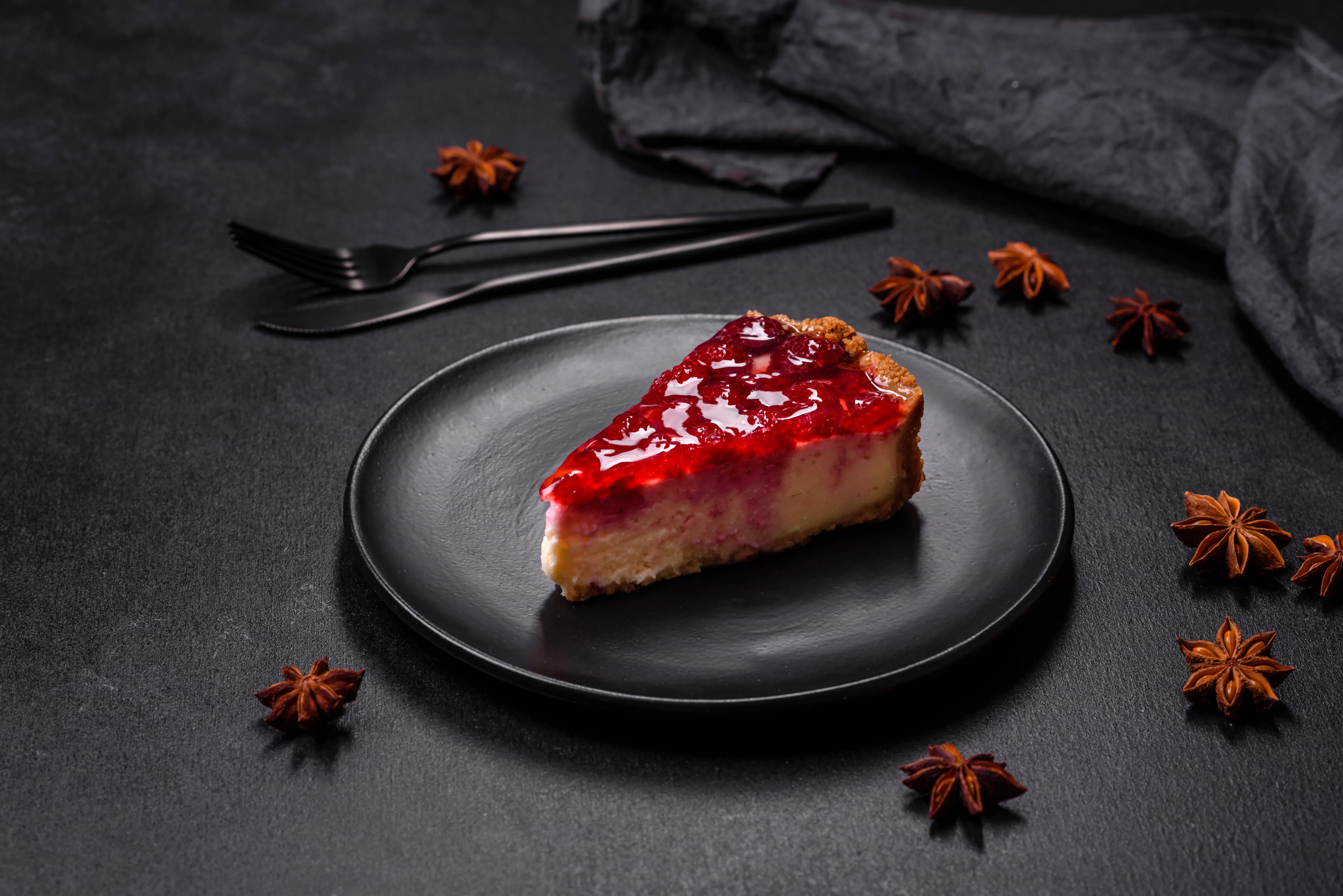 Recept: veganska torta z malinami brez peke