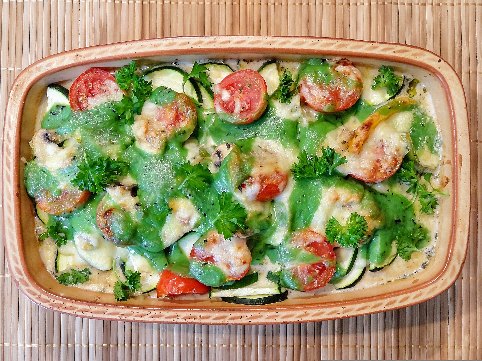 Recept: zelenjava z zapečenim sirom