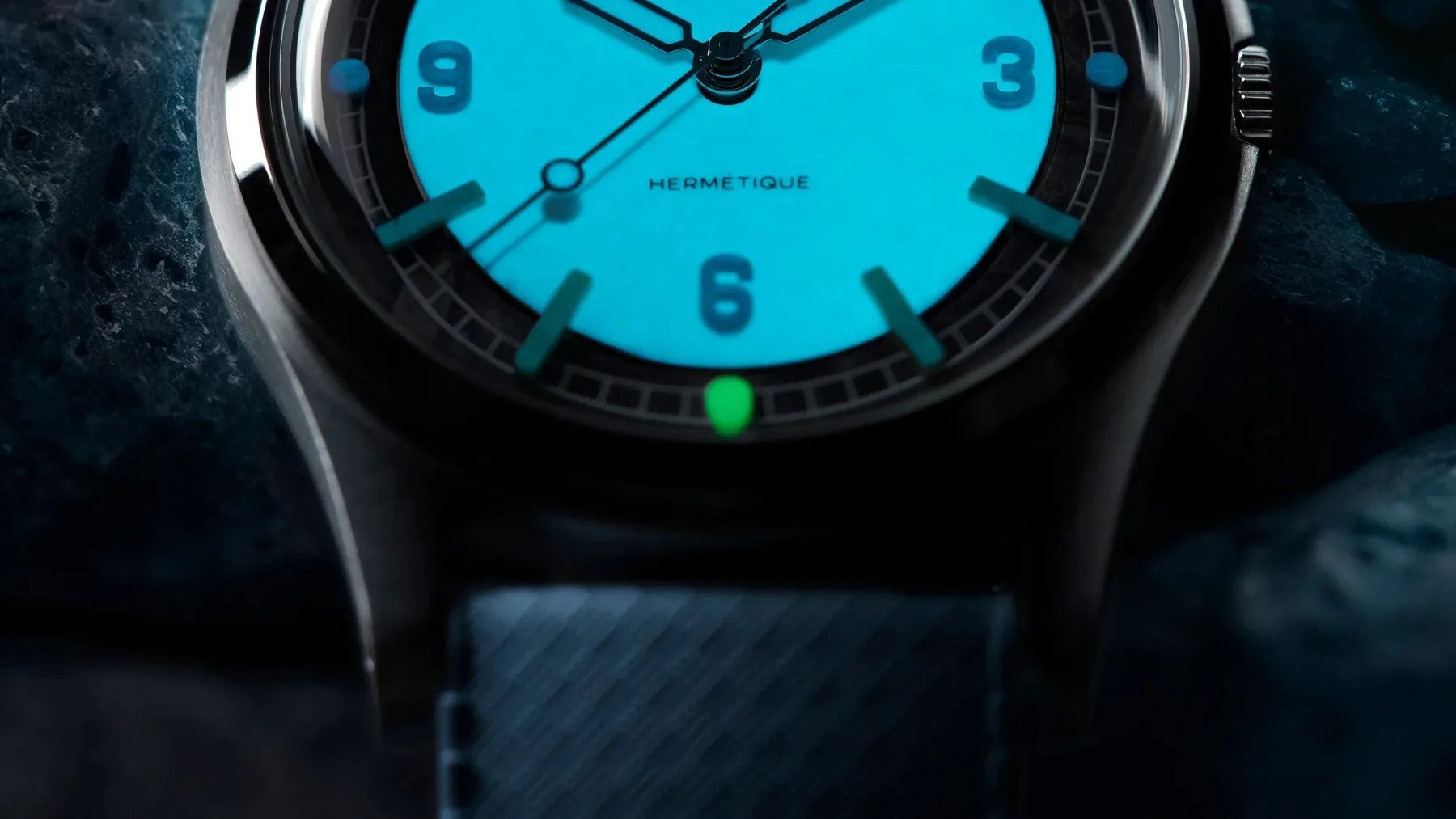 Ressence Type 10 DN: Znanstvena fantastika na zapestju z oljno kupolo in hišnim mehanizmom