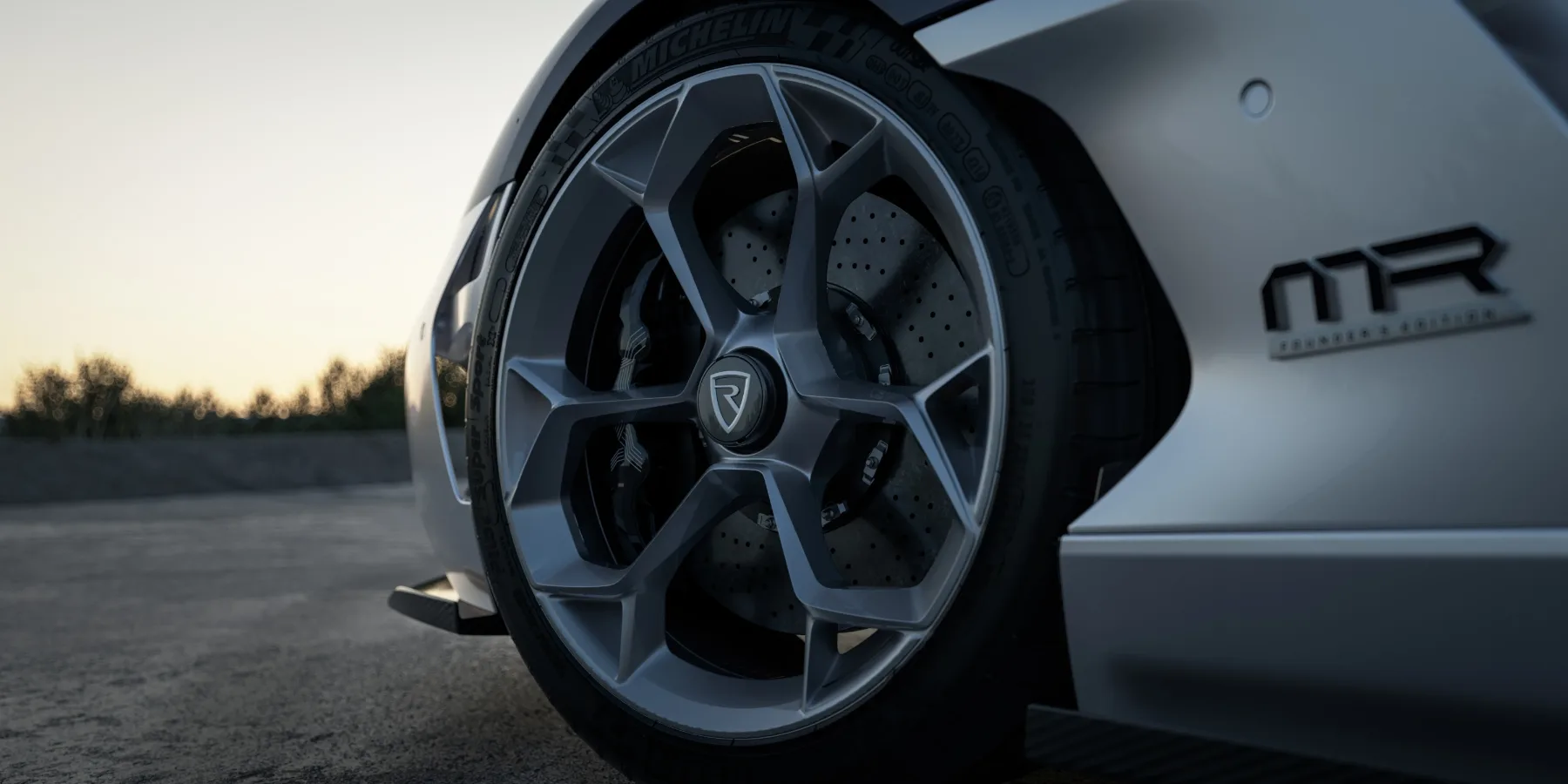 Rimac Nevera R Founder’s Edition: Ko fiziki pokažeš sredinec in odideš na kavo z Mate Rimcem
