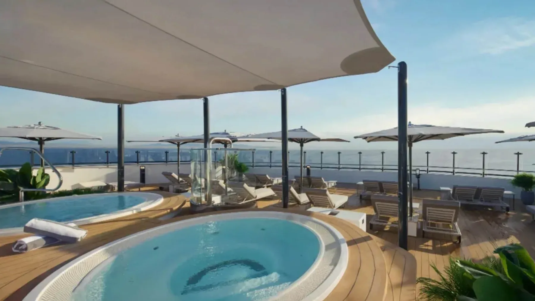 Ritz-Carlton Luminara: Ritz-Carltonova križarka, ki si želi biti superjahta