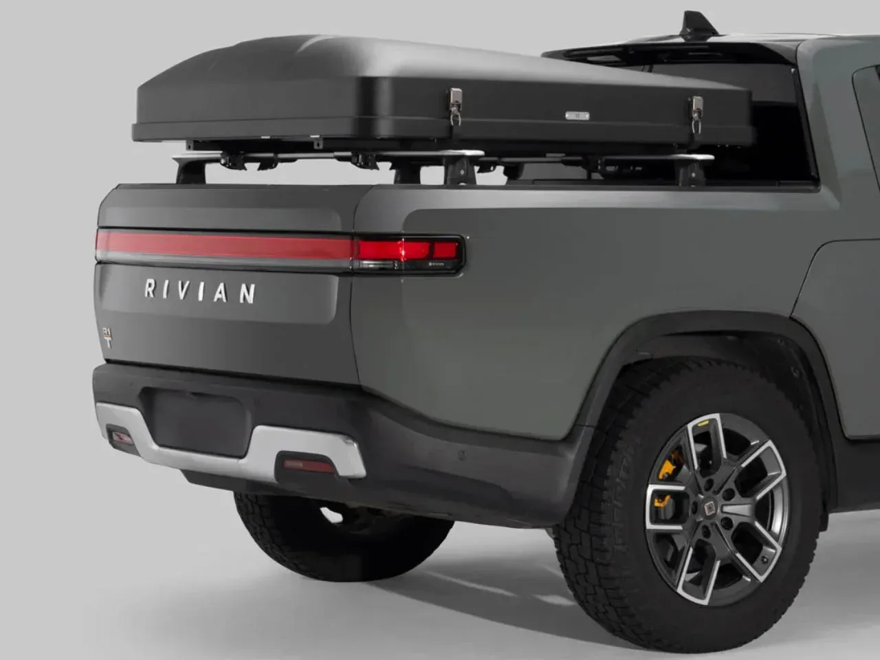 Rivian x iKamper Skycamp Mini: elekrto overlanding se zdi vse boj mogoč